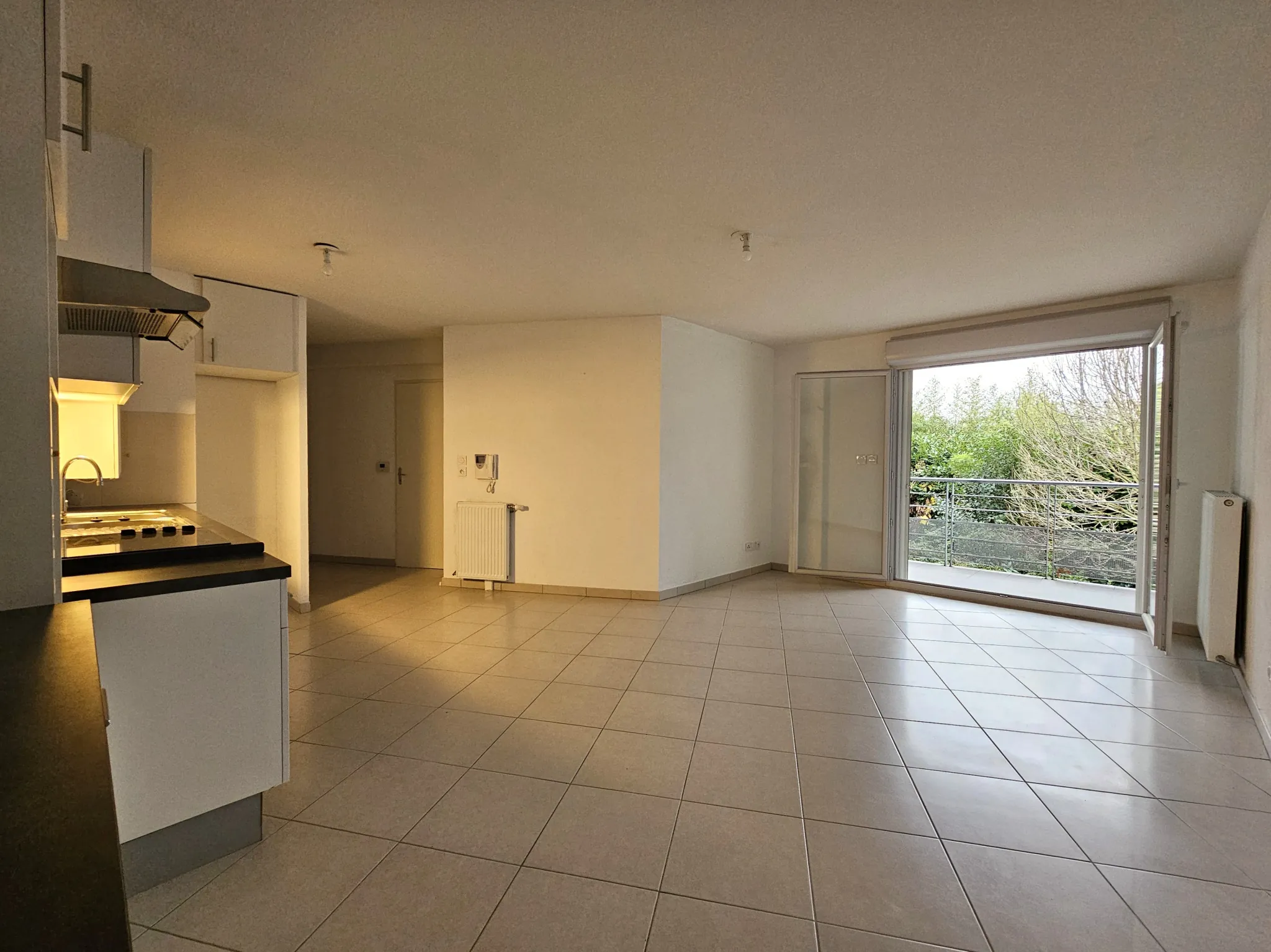 Spacieux appartement T3 avec terrasse, parking à Escalquens proche Toulouse