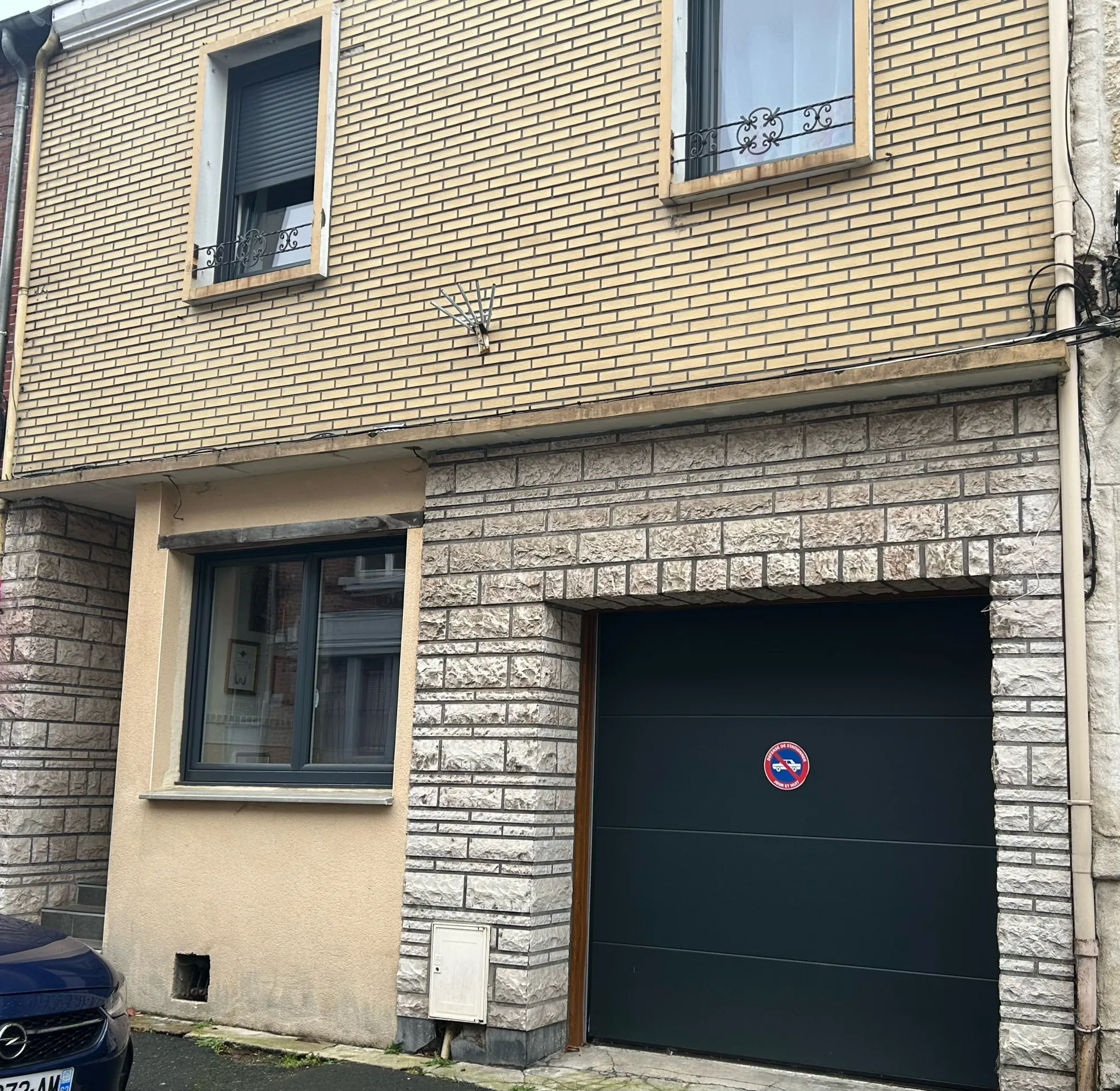 Grande maison de ville à Billy Montigny avec jardin, garage et plusieurs chambres
