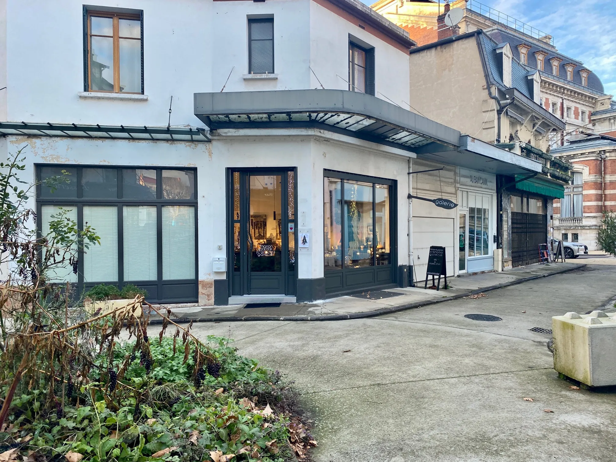 Local commercial indépendant de 74 m² à Vichy, quartier Opéra 