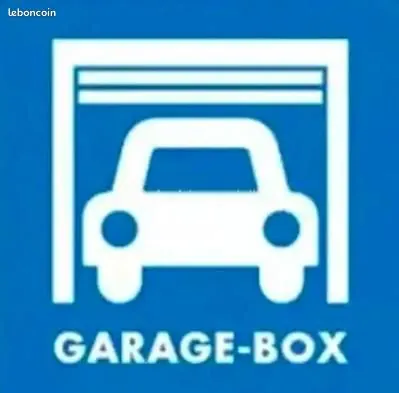 Grand garage sécurisé à vendre à Agde dans le village naturiste 