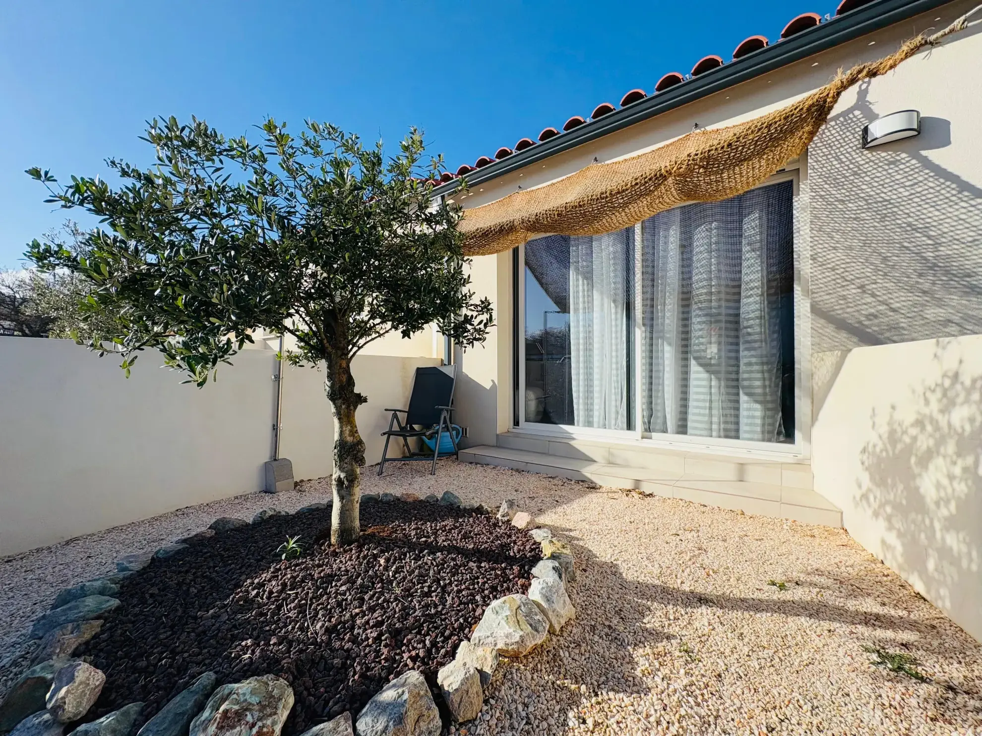 Villa moderne de 78 m² à Thuir avec terrasse et garage 