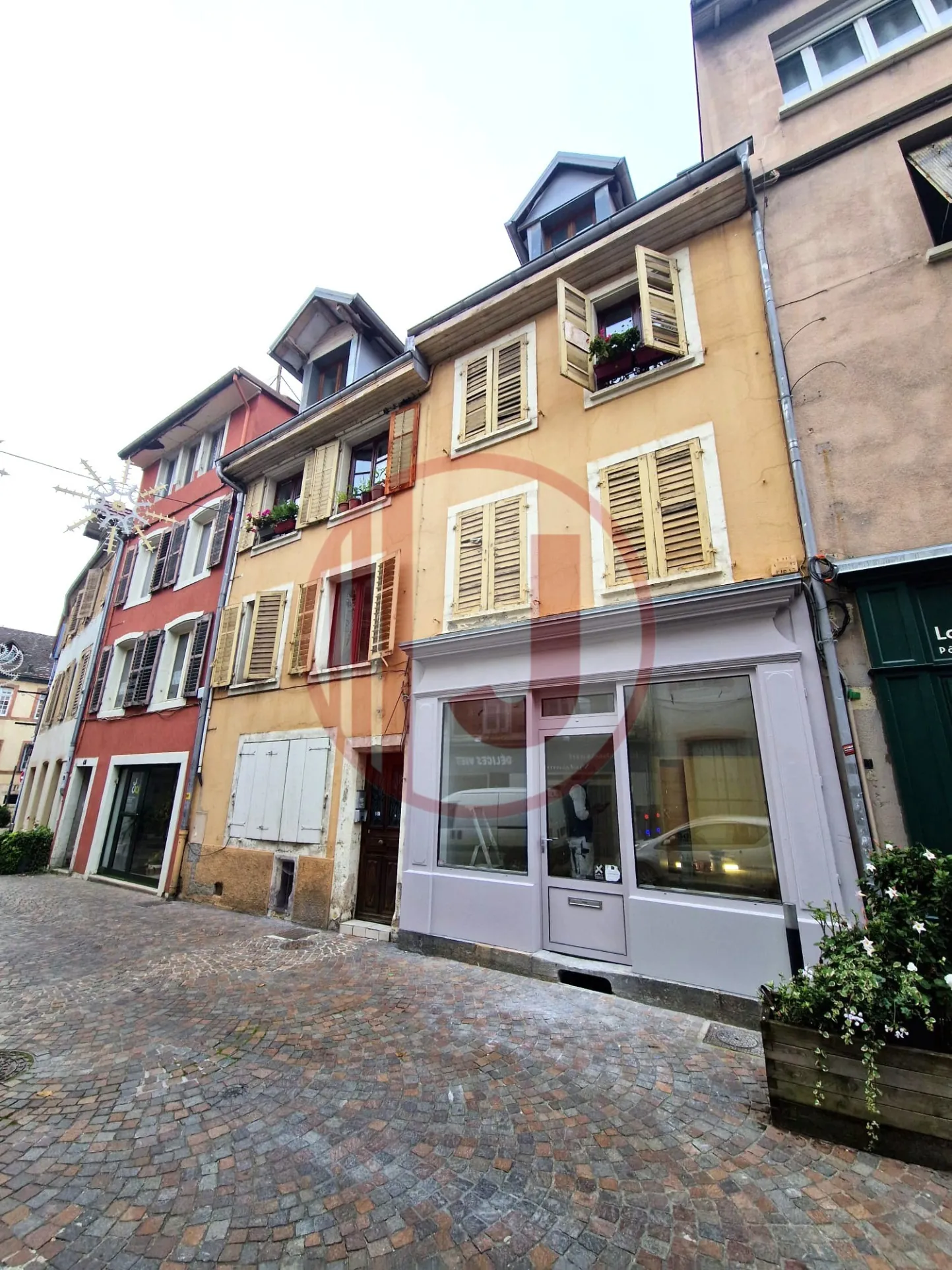 Appartement F2 triplex avec terrasse au centre-ville de Montbéliard