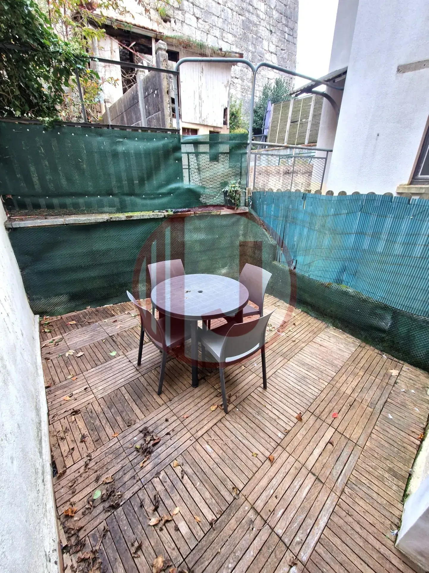 Appartement F2 triplex avec terrasse au centre-ville de Montbéliard 