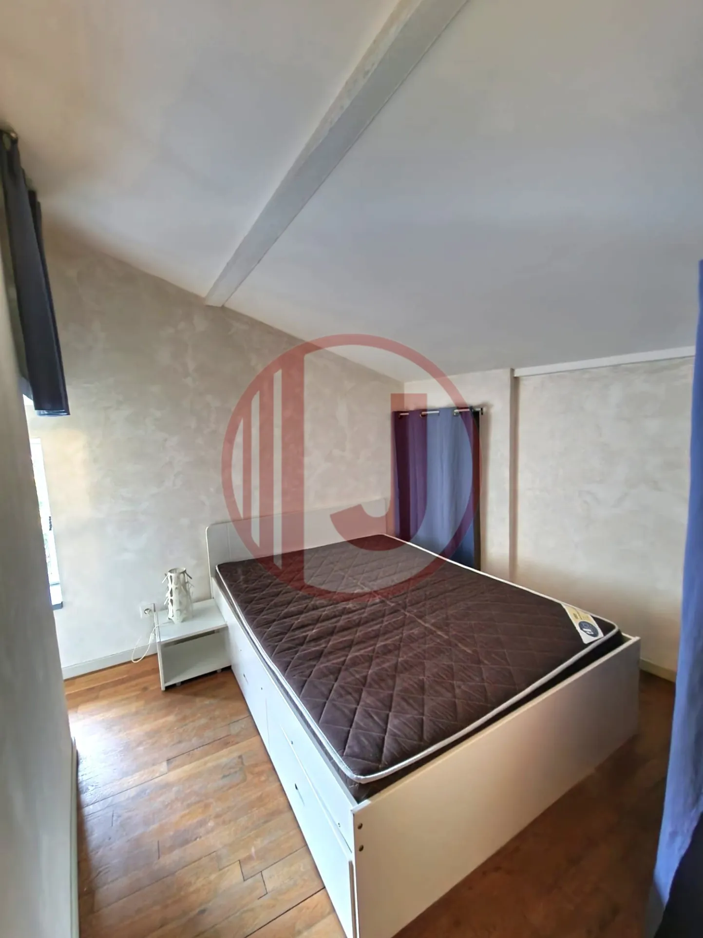 Appartement F2 triplex avec terrasse au centre-ville de Montbéliard 