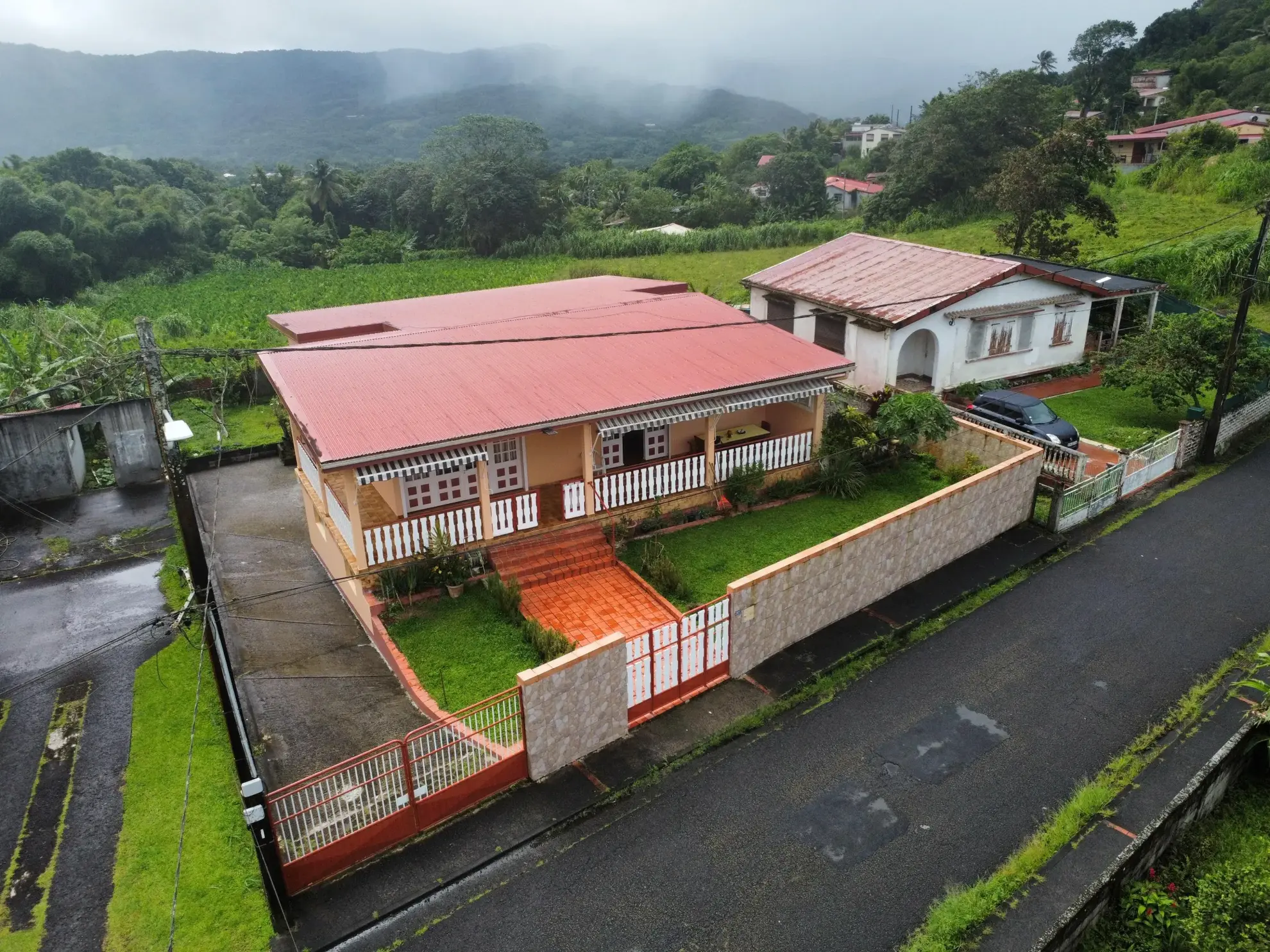 Maison F8 de 187 m² avec vue montagne, proche commodités à Le Morne Rouge