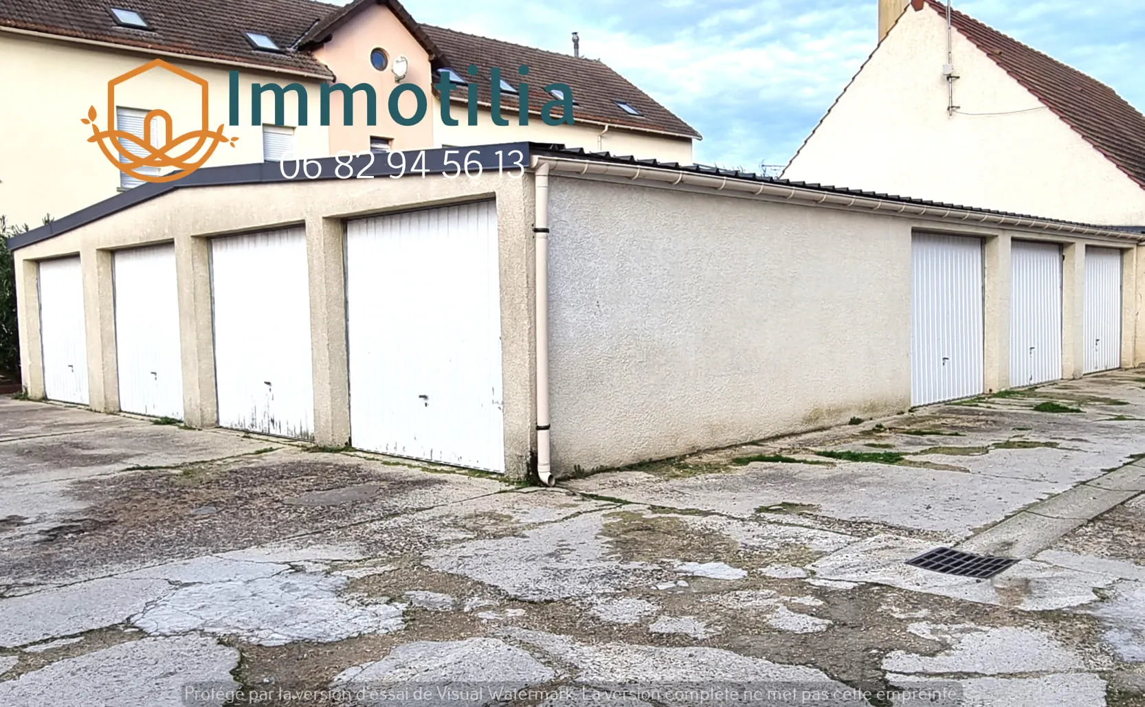 Investissez dans un lot de 20 garages à Montereau-Fault-Yonne, rendement immédiat 