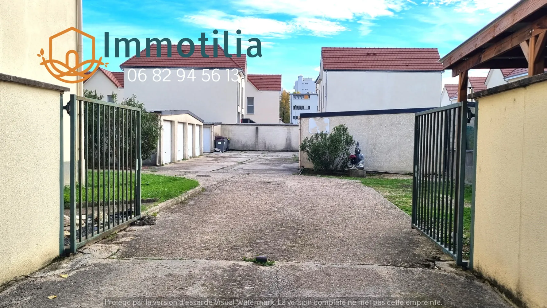 Investissez dans un lot de 20 garages à Montereau-Fault-Yonne, rendement immédiat