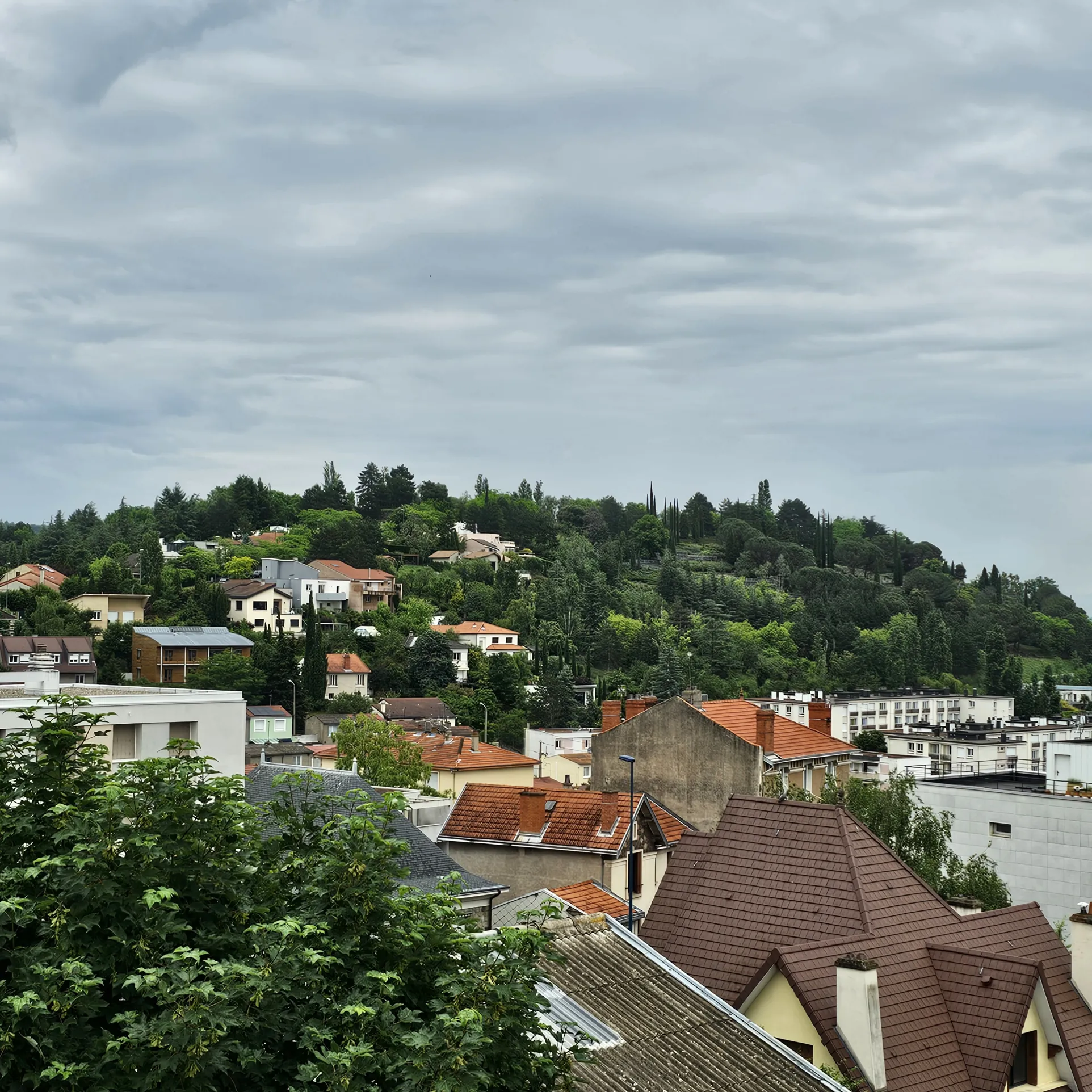 Appartement T2 avec vue panoramique à Clermont-Ferrand – Montjuzet 