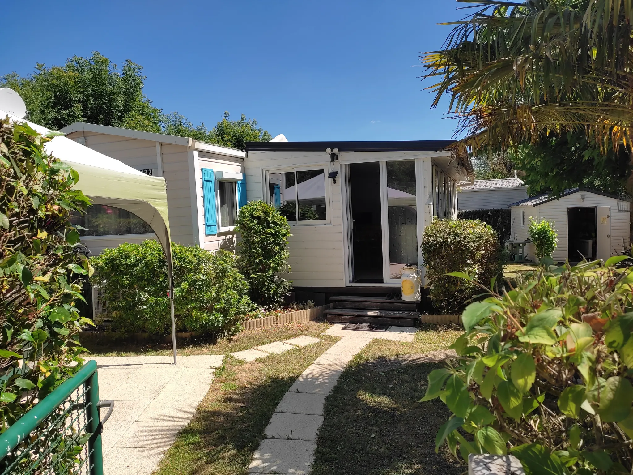 Parcelle avec mobil-home et véranda à 15 min de la Tranche-sur-Mer