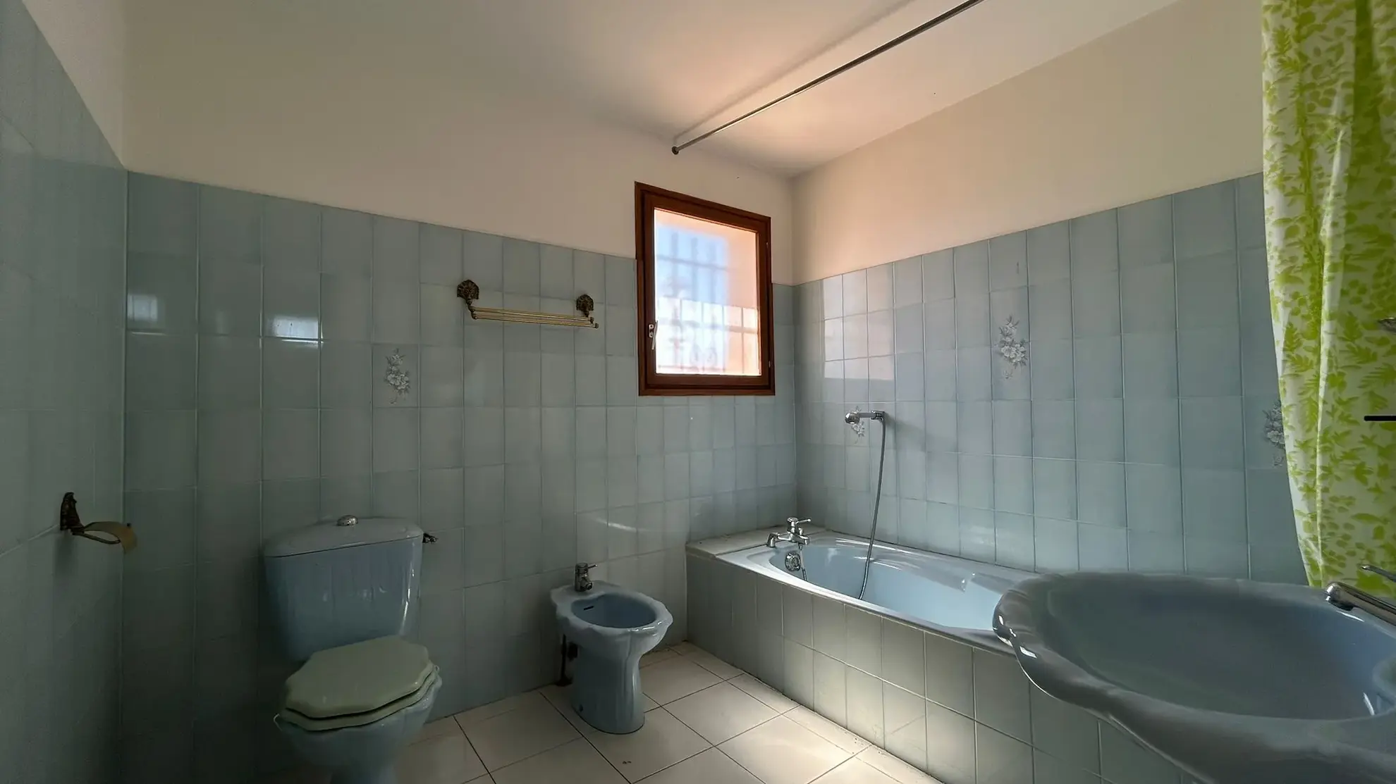 Belle maison 2 faces de 145 m² avec jardin et garage au Soler 