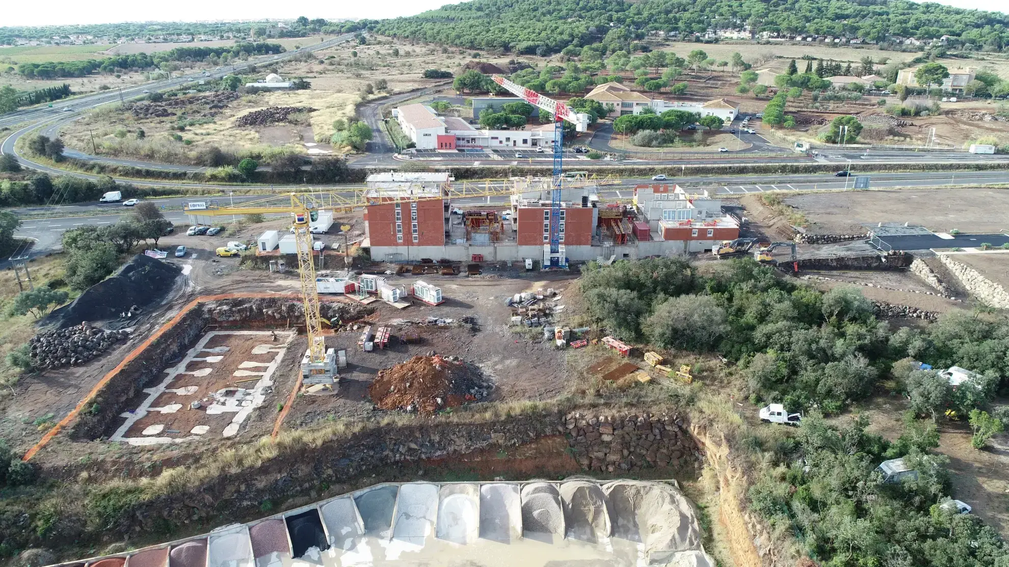 Appartement T2 à Agde avec terrasse, parking, résidence sécurisée et piscine privée 