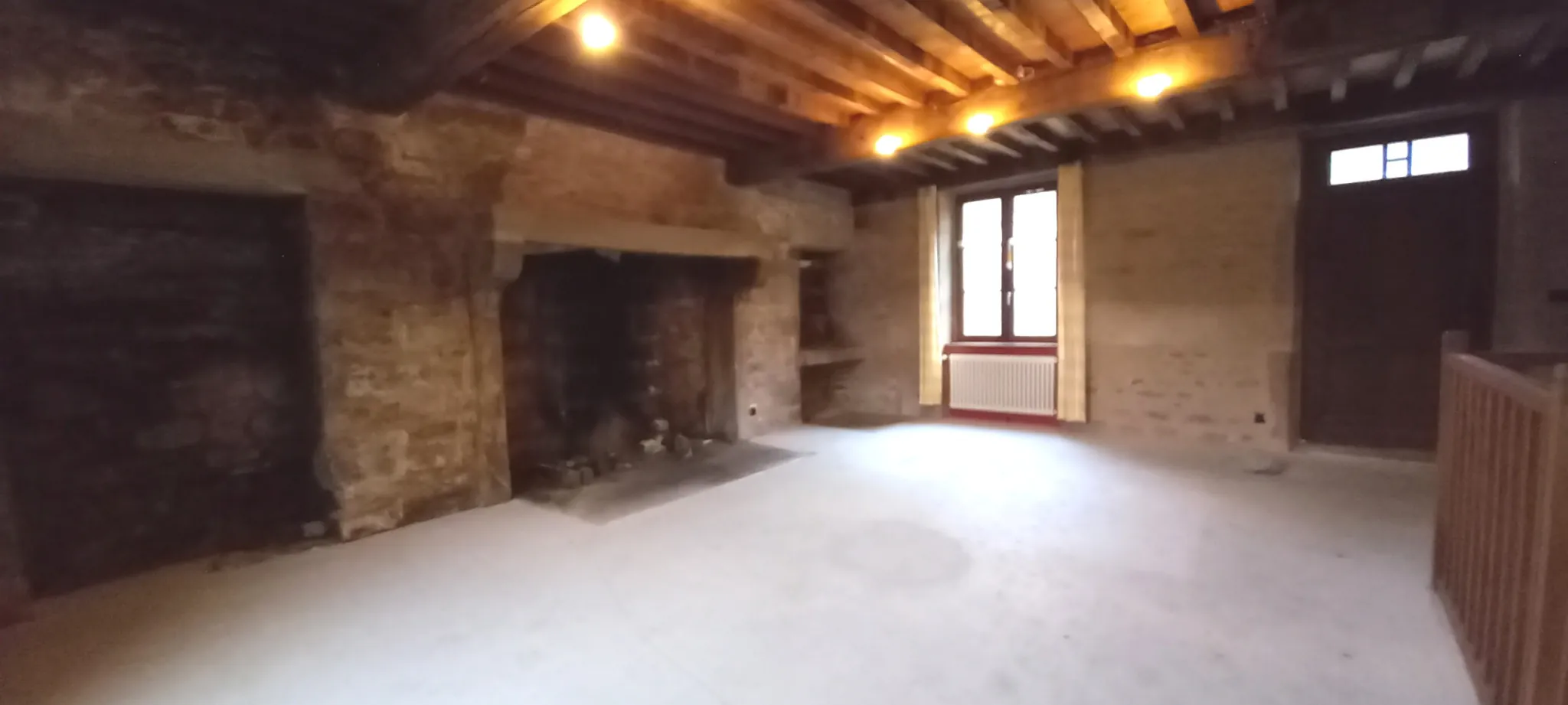 Fermette indépendante à Saint Pierre Bellevue – Maison de campagne à rénover avec grand terrain 