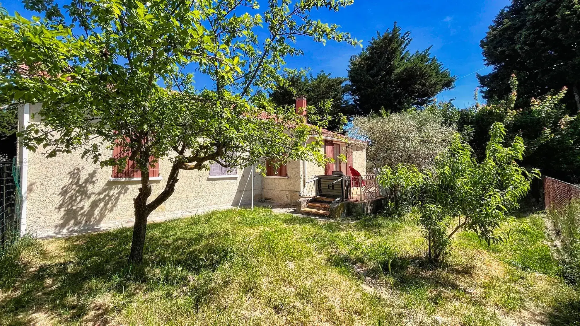 Villa familiale de 110 m² avec terrasse à Entraigues-sur-la-Sorgue