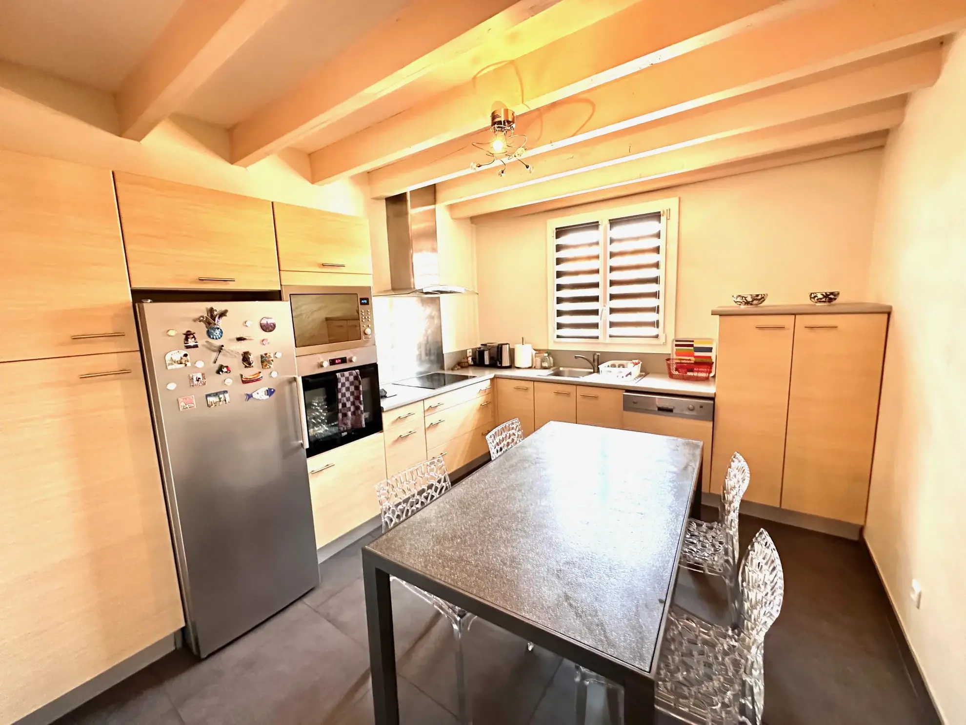 Belle maison familiale à Juillan avec terrain arboré et garage proche Tarbes Sud 