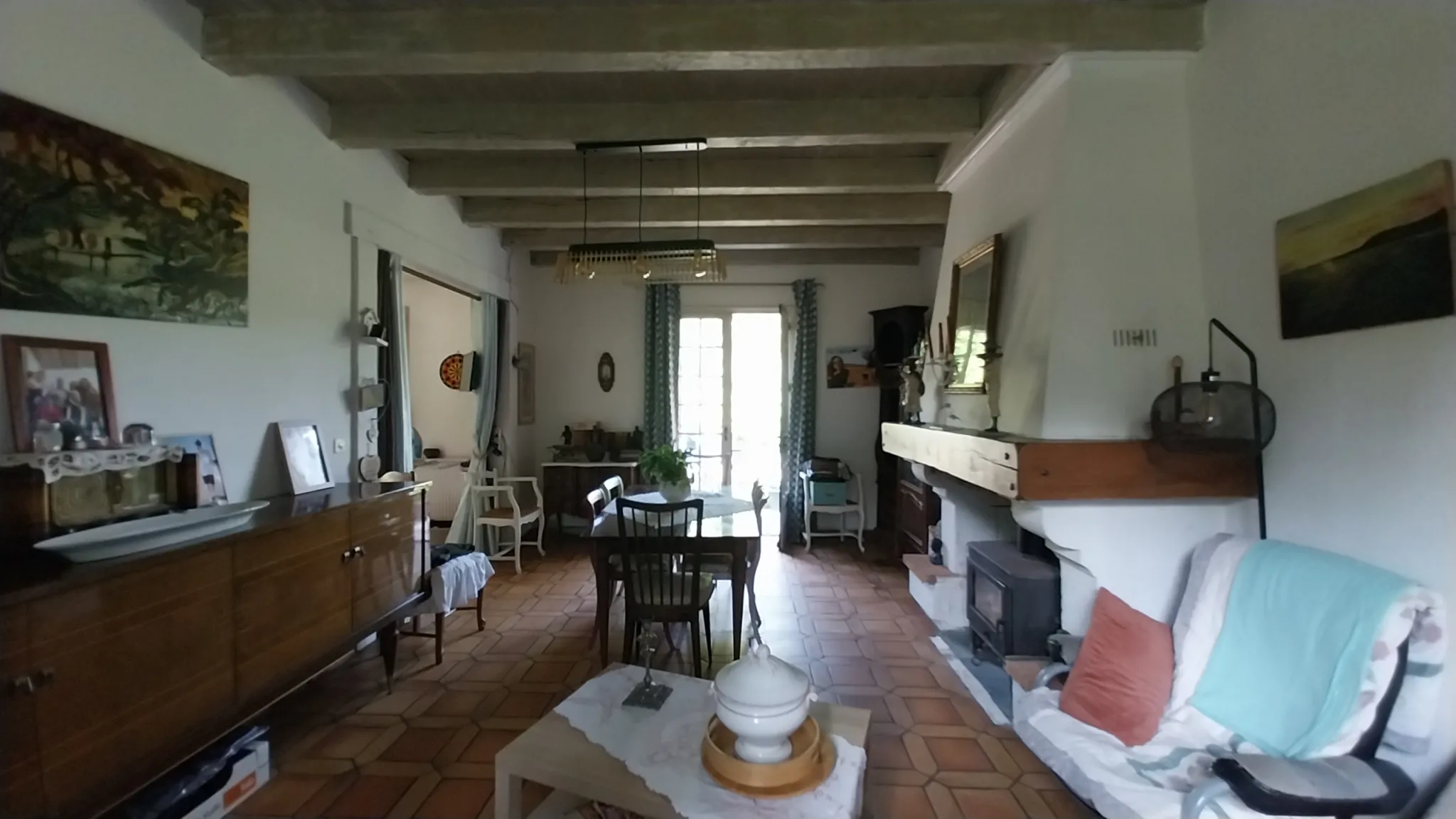 Maison 2 chambres avec grand terrain et vue dégagée, calme à St Pierre de Cole 
