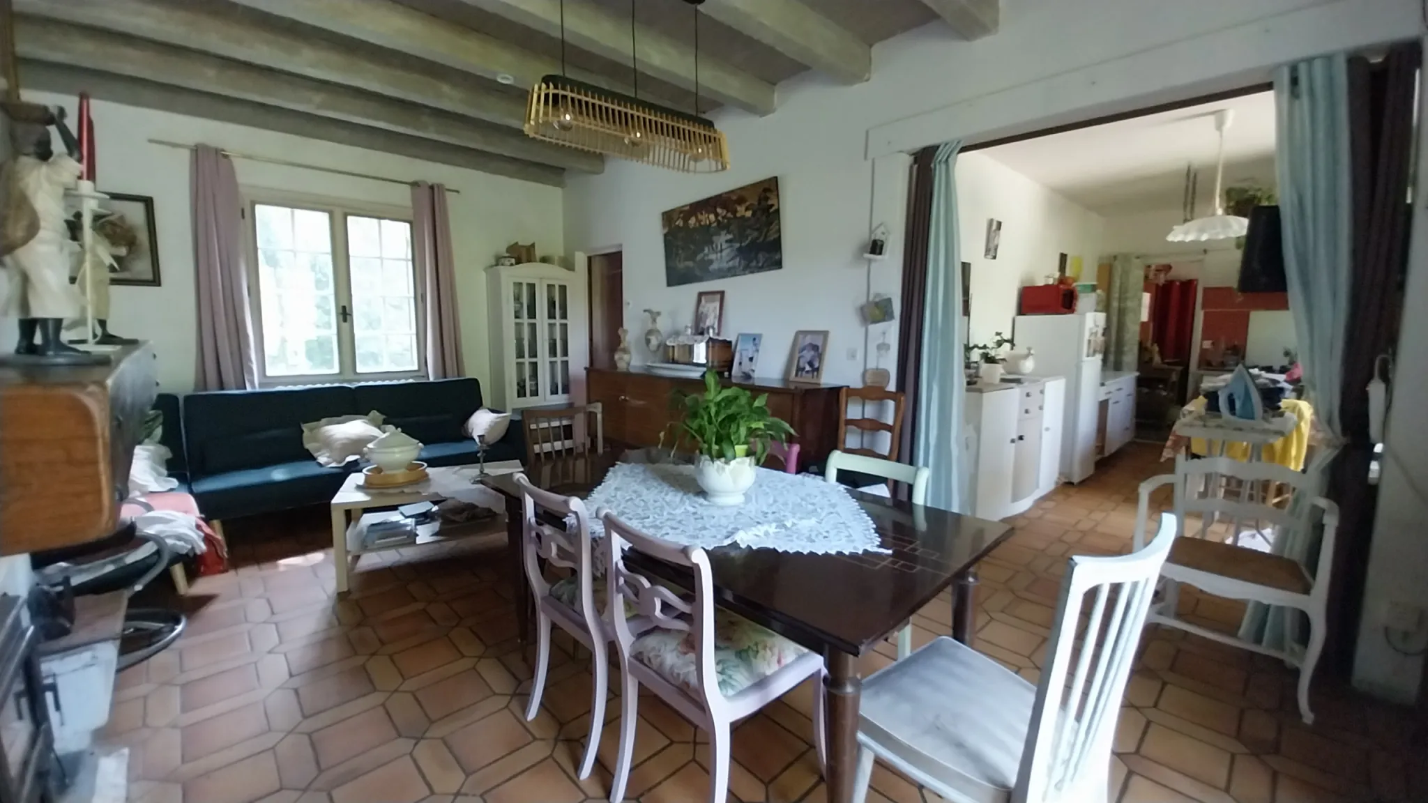 Maison 2 chambres avec grand terrain et vue dégagée, calme à St Pierre de Cole 