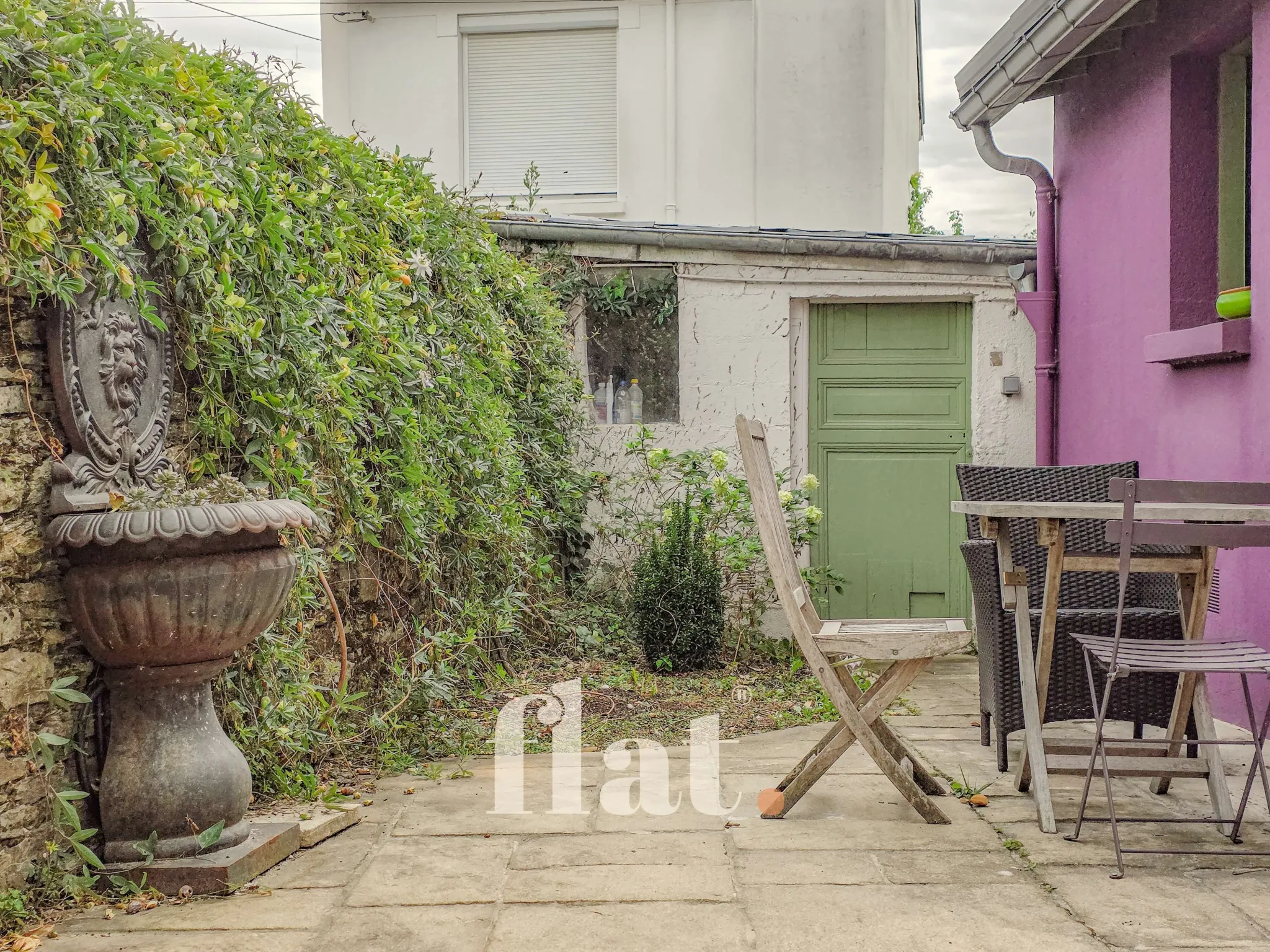 Maison de 75 m2 à Nantes avec cour et garage, idéal investisseur ou résidence 