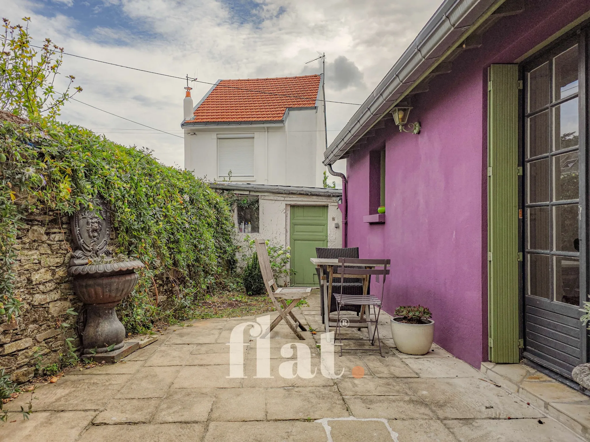 Maison de 75 m2 à Nantes avec cour et garage, idéal investisseur ou résidence 