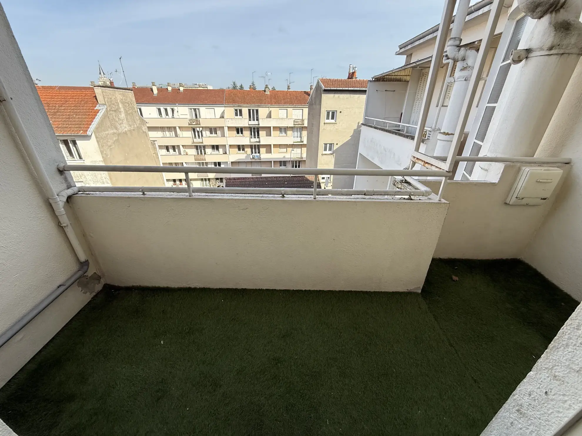 Vichy Quartier de France, appartement T3 avec balcon, ascenseur et vue dégagée 