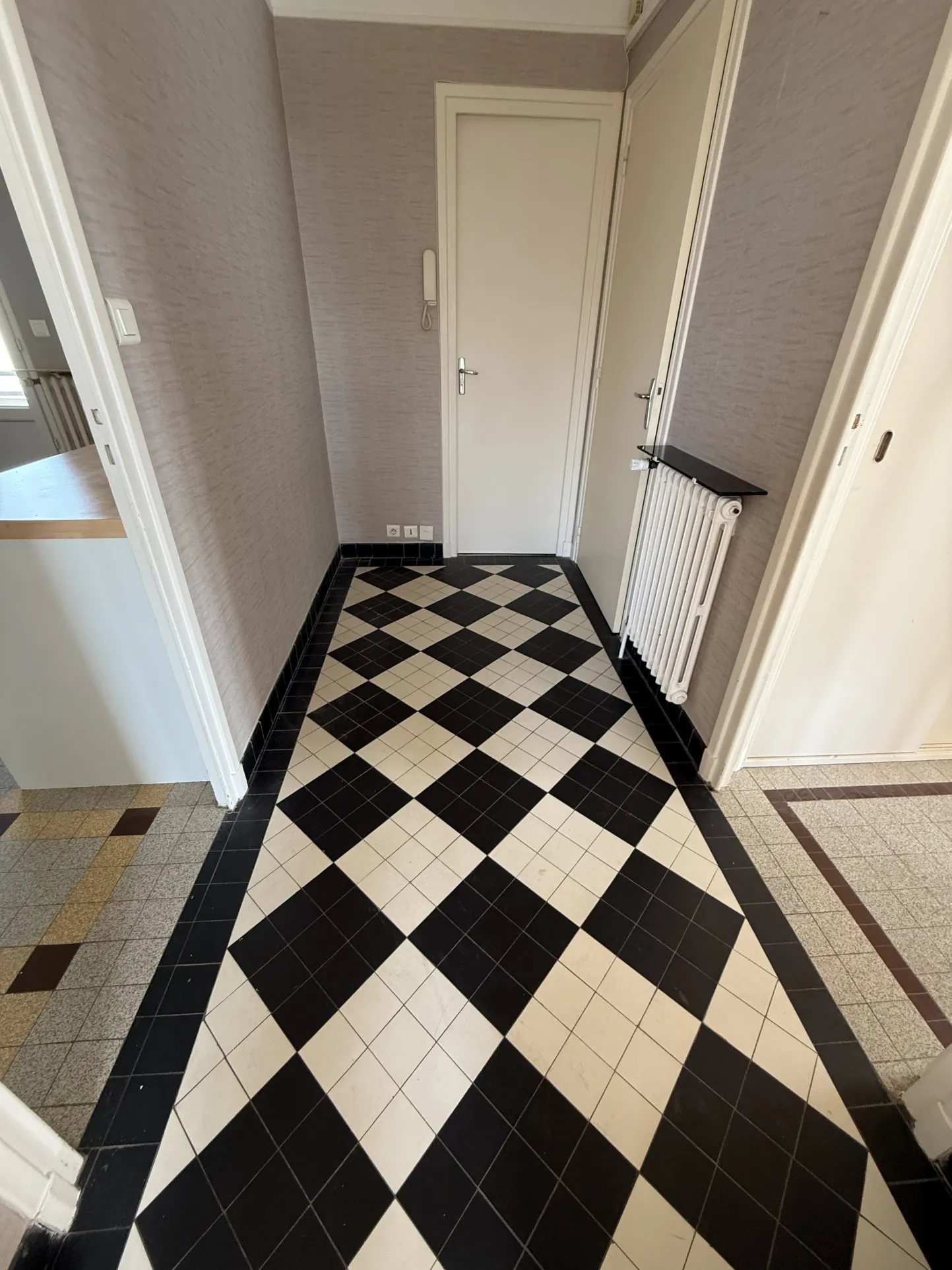 Vichy Quartier de France, appartement T3 avec balcon, ascenseur et vue dégagée 