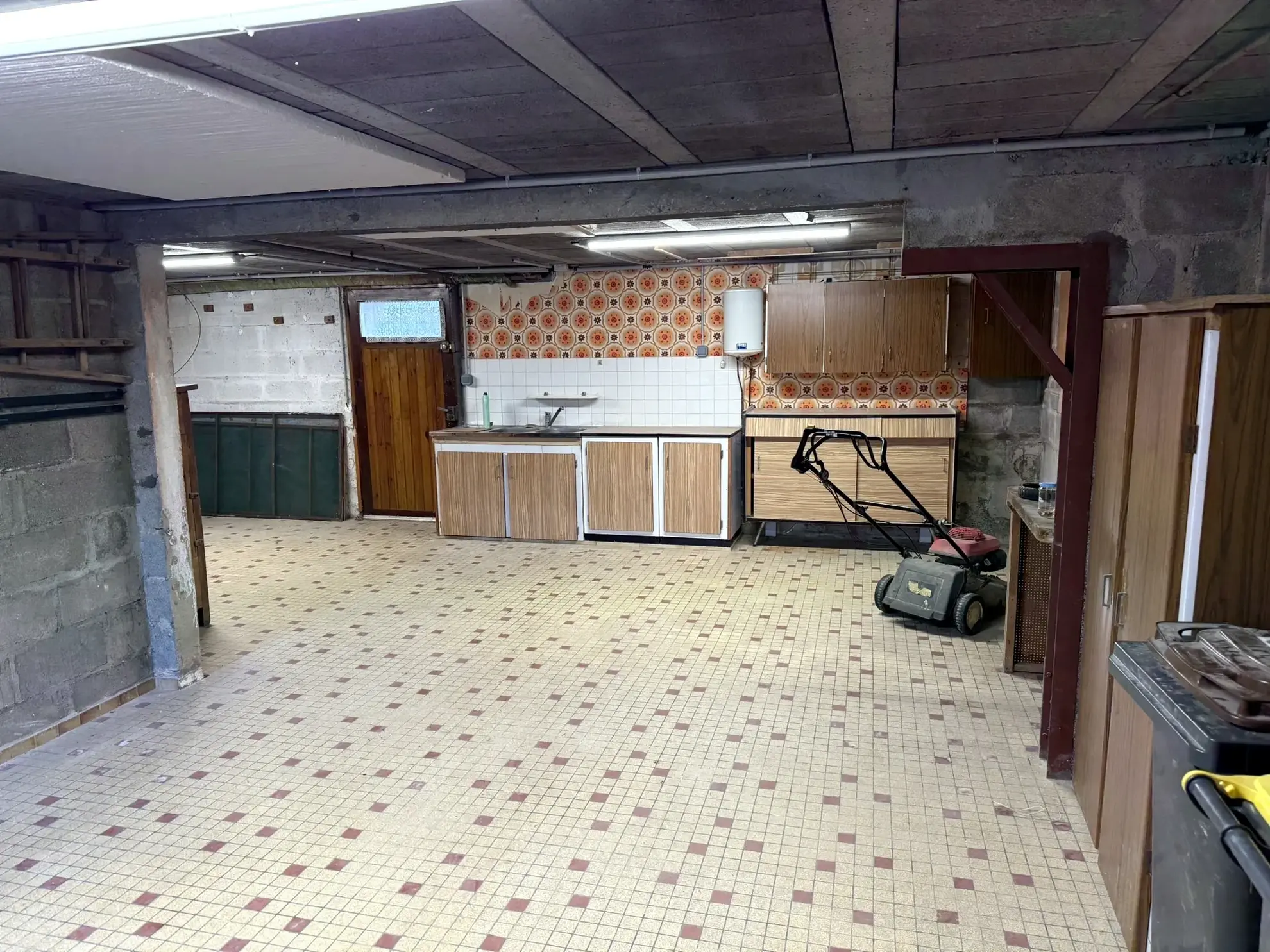 Vente d'un pavillon de 71 m² avec sous-sol et garage à Descartes 