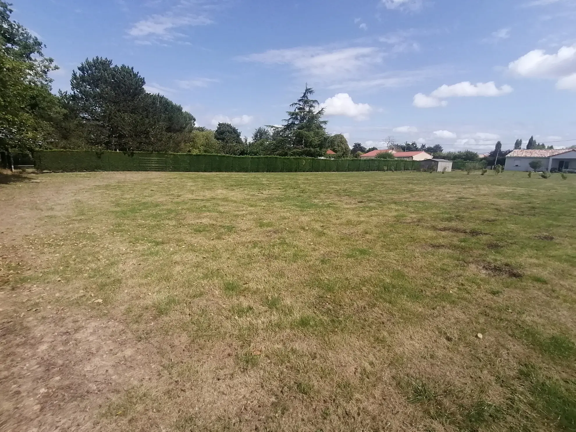 Terrain à bâtir de 1690 m² à Barry d'Islemade, proche Montauban