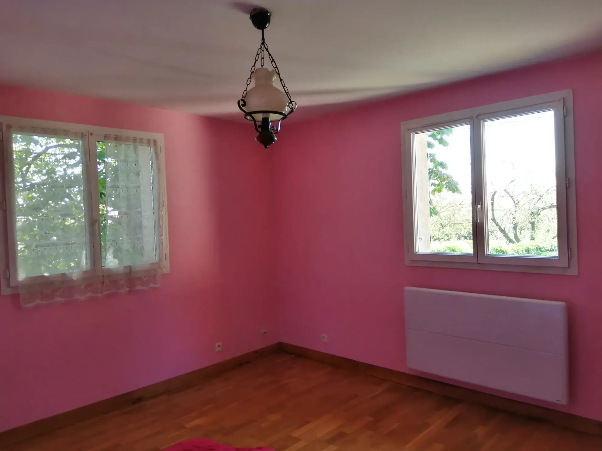 Fermette rénovée 150 m² avec grand terrain proche Bourg et Mâcon 