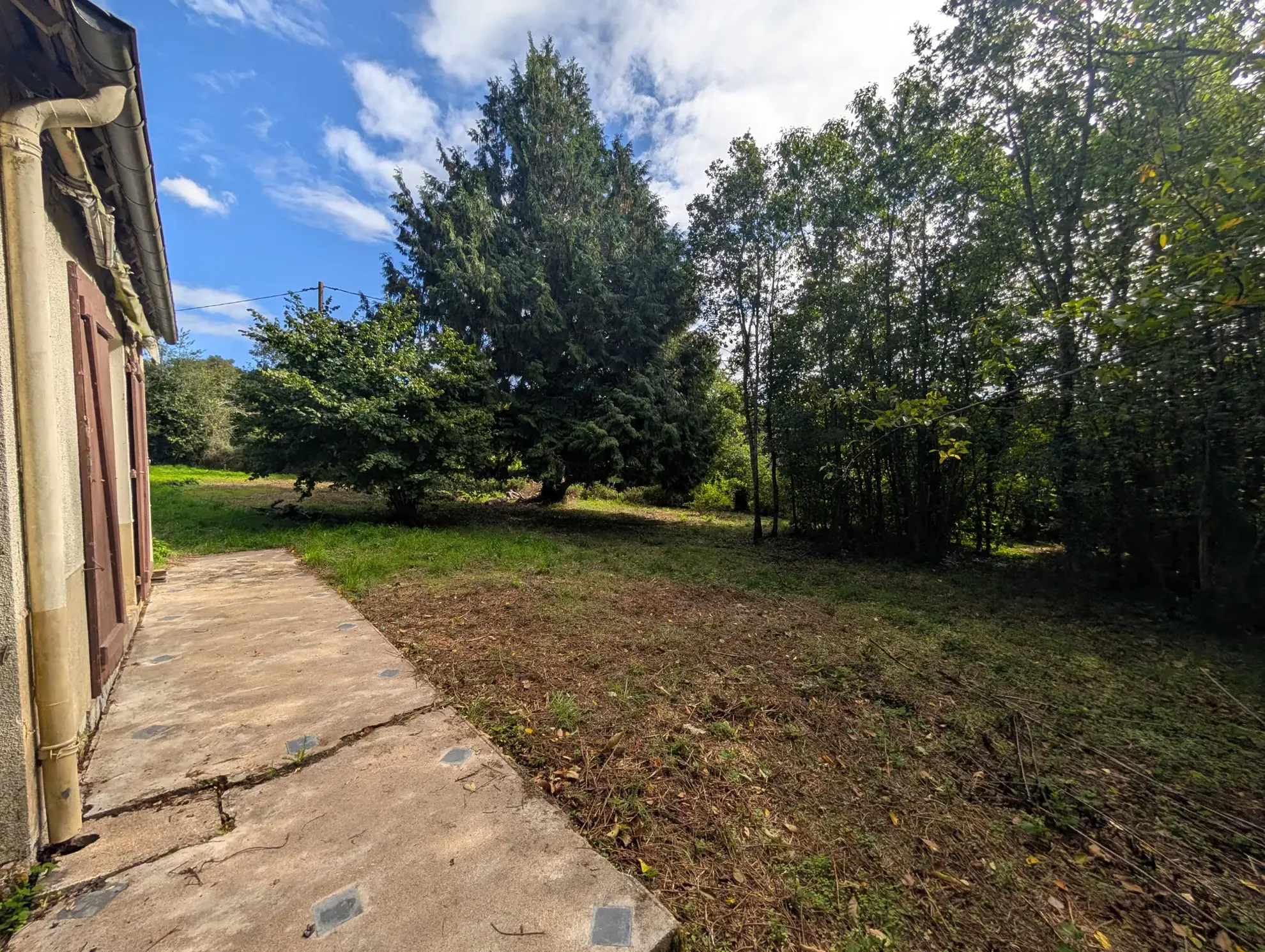 Bâtisse à rénover avec terrain de 2541m² en Brocéliande 