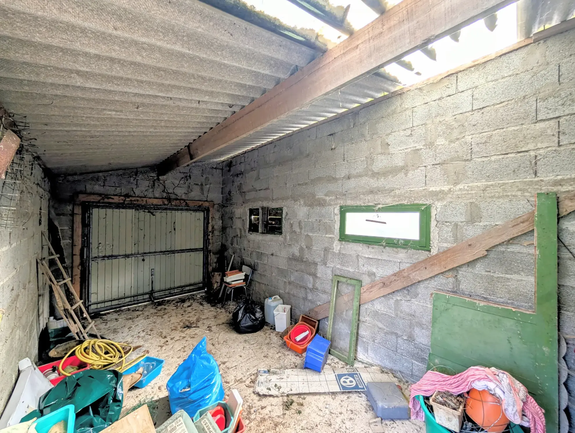 Bâtisse à rénover avec terrain de 2541m² en Brocéliande 