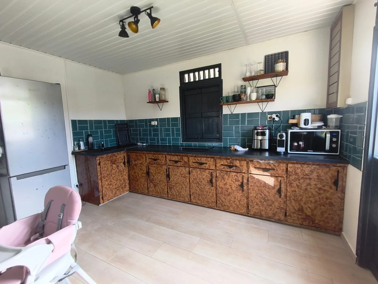 Maison créole de plain-pied à Matoury proche Cayenne – Terrasse, jardin et parking 