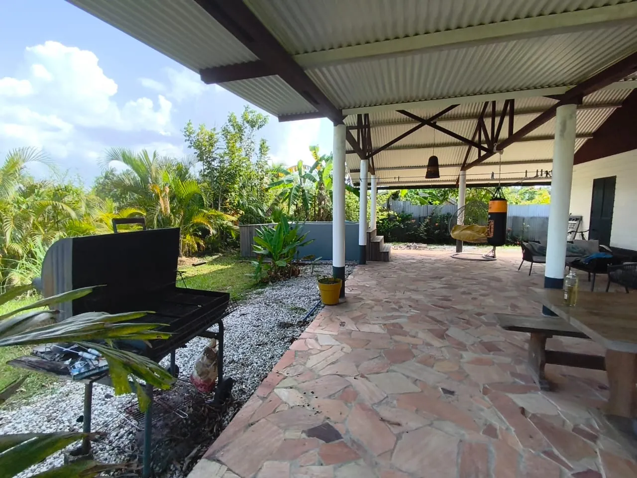 Maison créole de plain-pied à Matoury proche Cayenne – Terrasse, jardin et parking 
