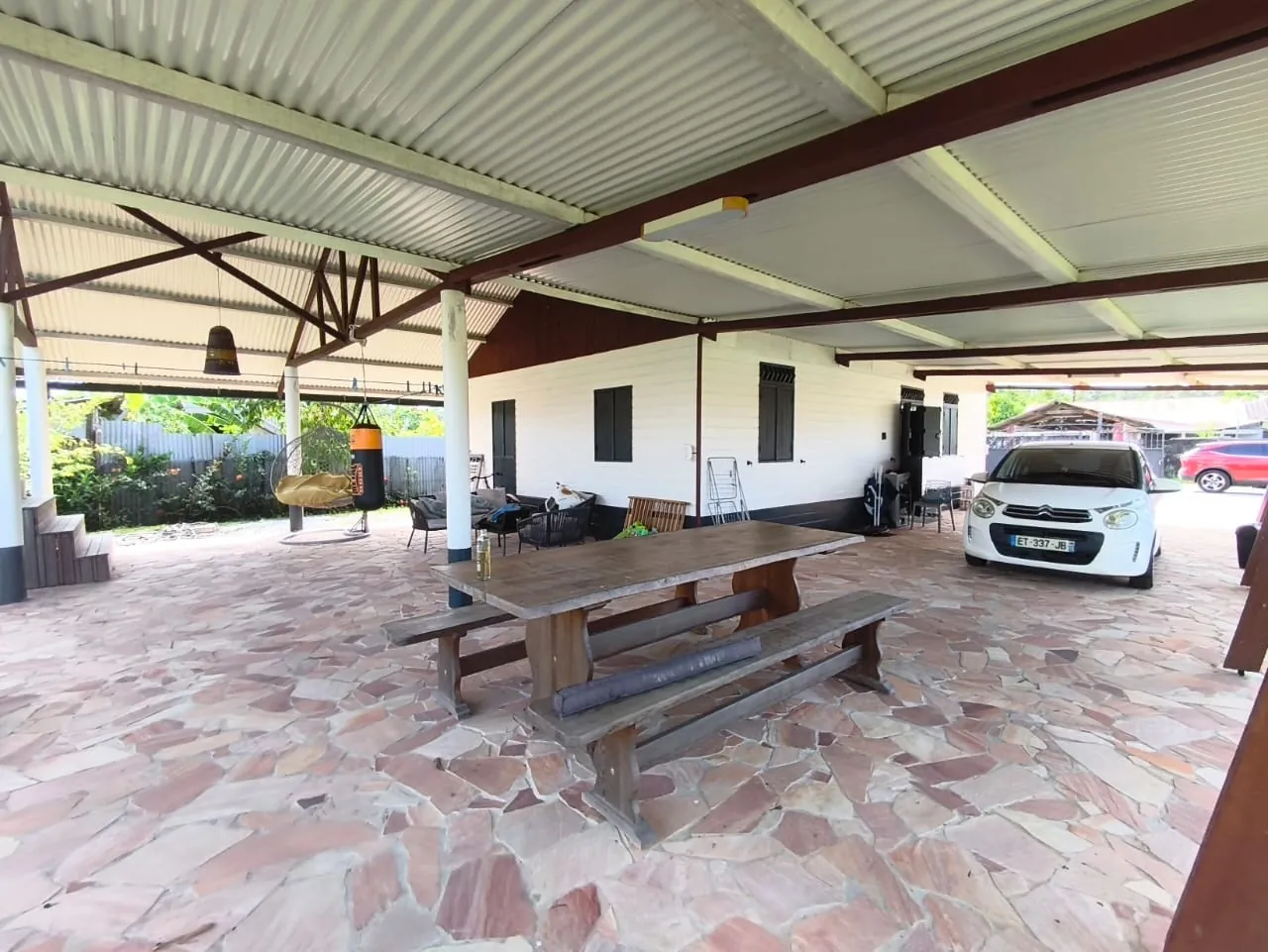 Maison créole de plain-pied à Matoury proche Cayenne – Terrasse, jardin et parking 