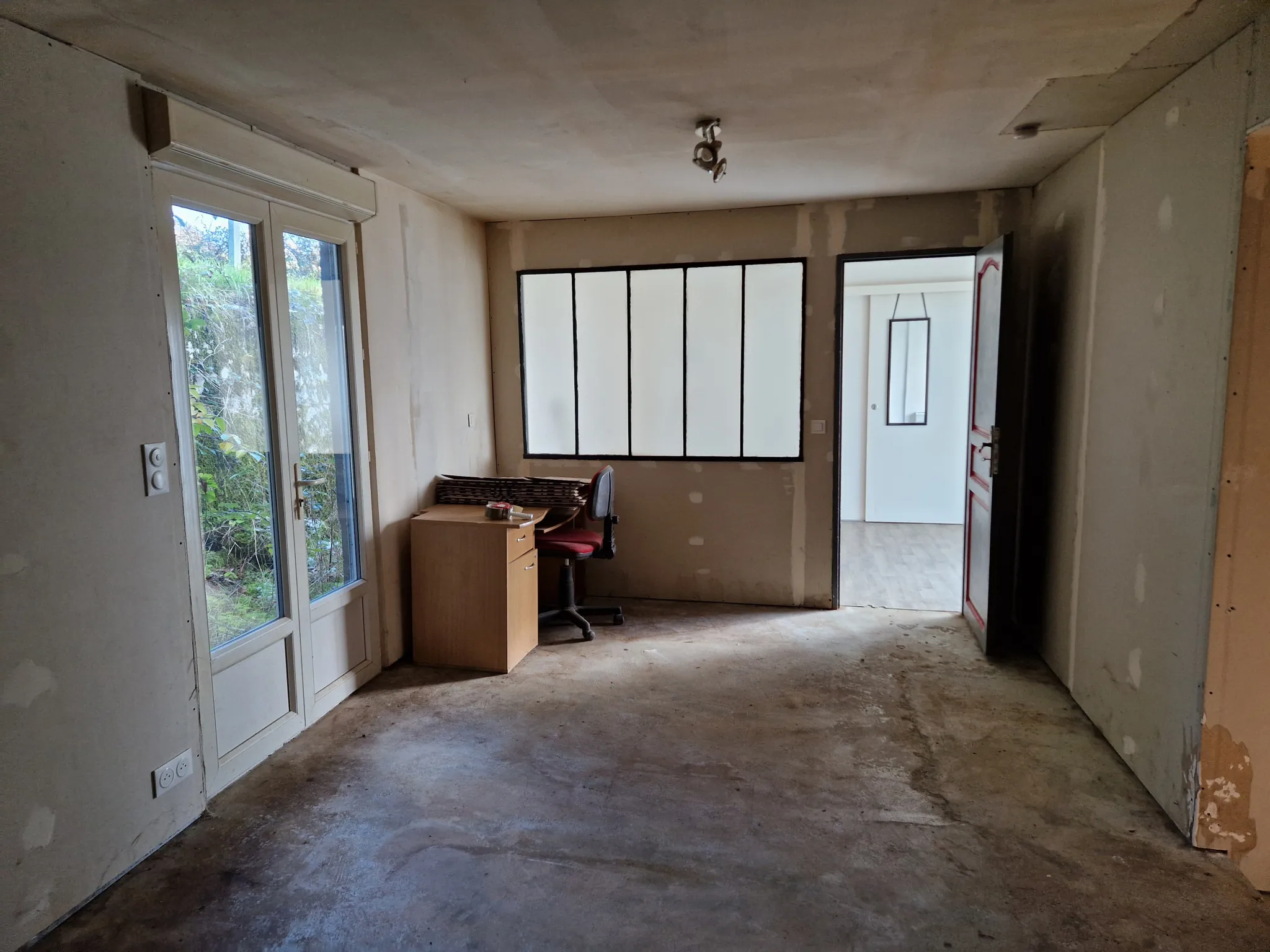 Maison à vendre de 160 m² avec 4 chambres à Saint-Léger-du-Bois 