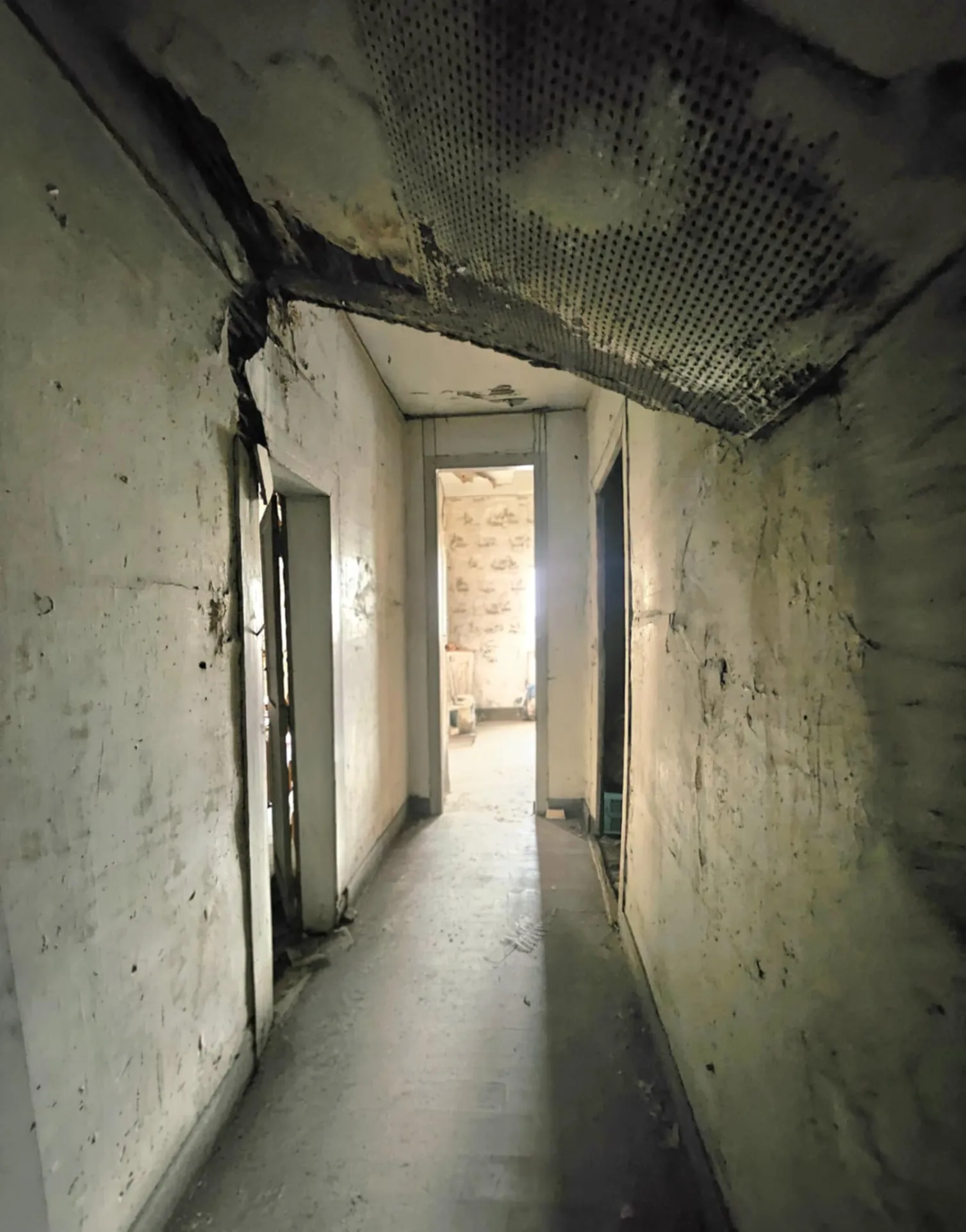 Immeuble à Bagnères-de-Bigorre avec local commercial loué et potentiel pour investissements 