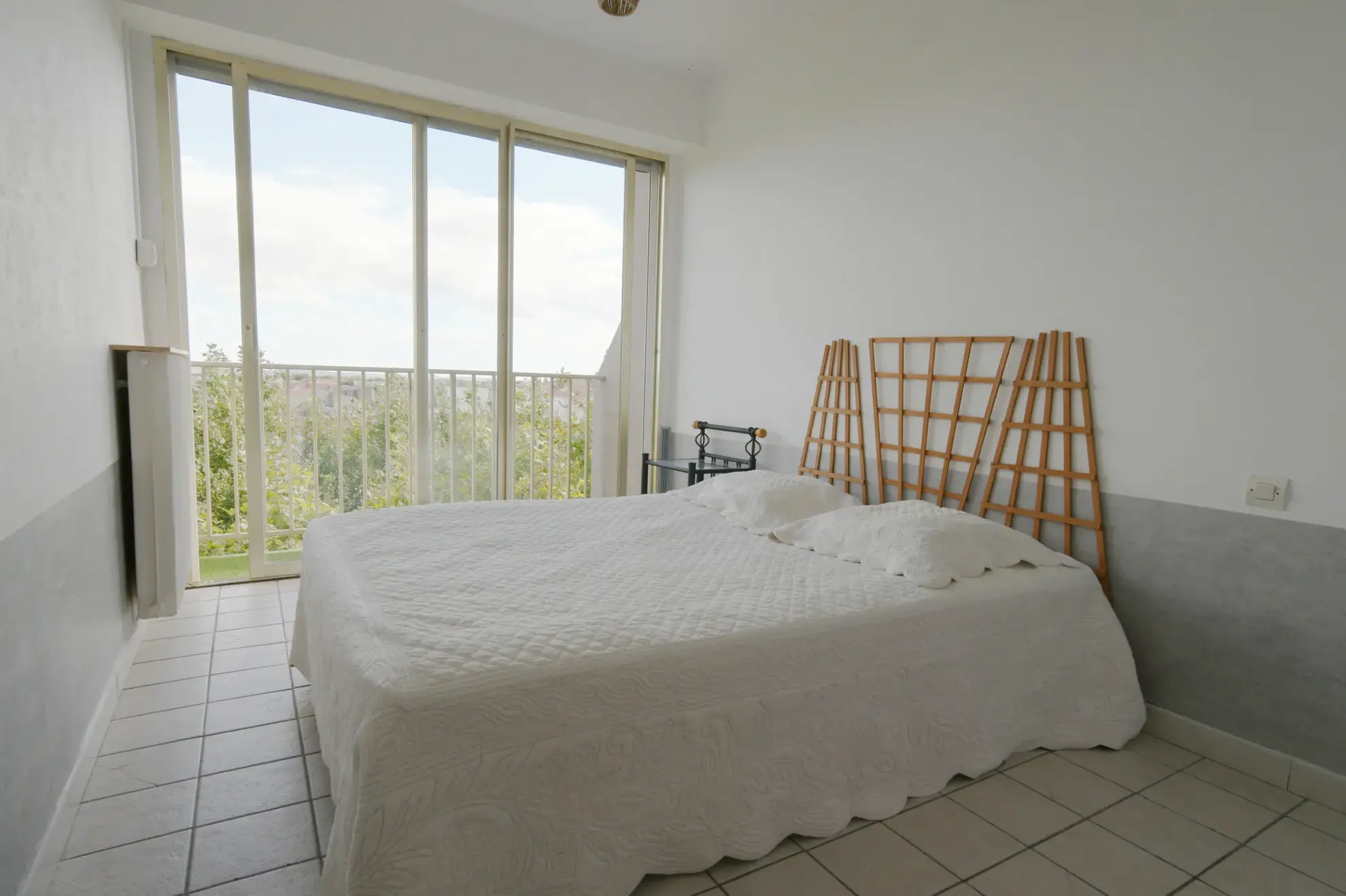 Appartement T2 lumineux avec vue sur la Cathédrale à Narbonne 