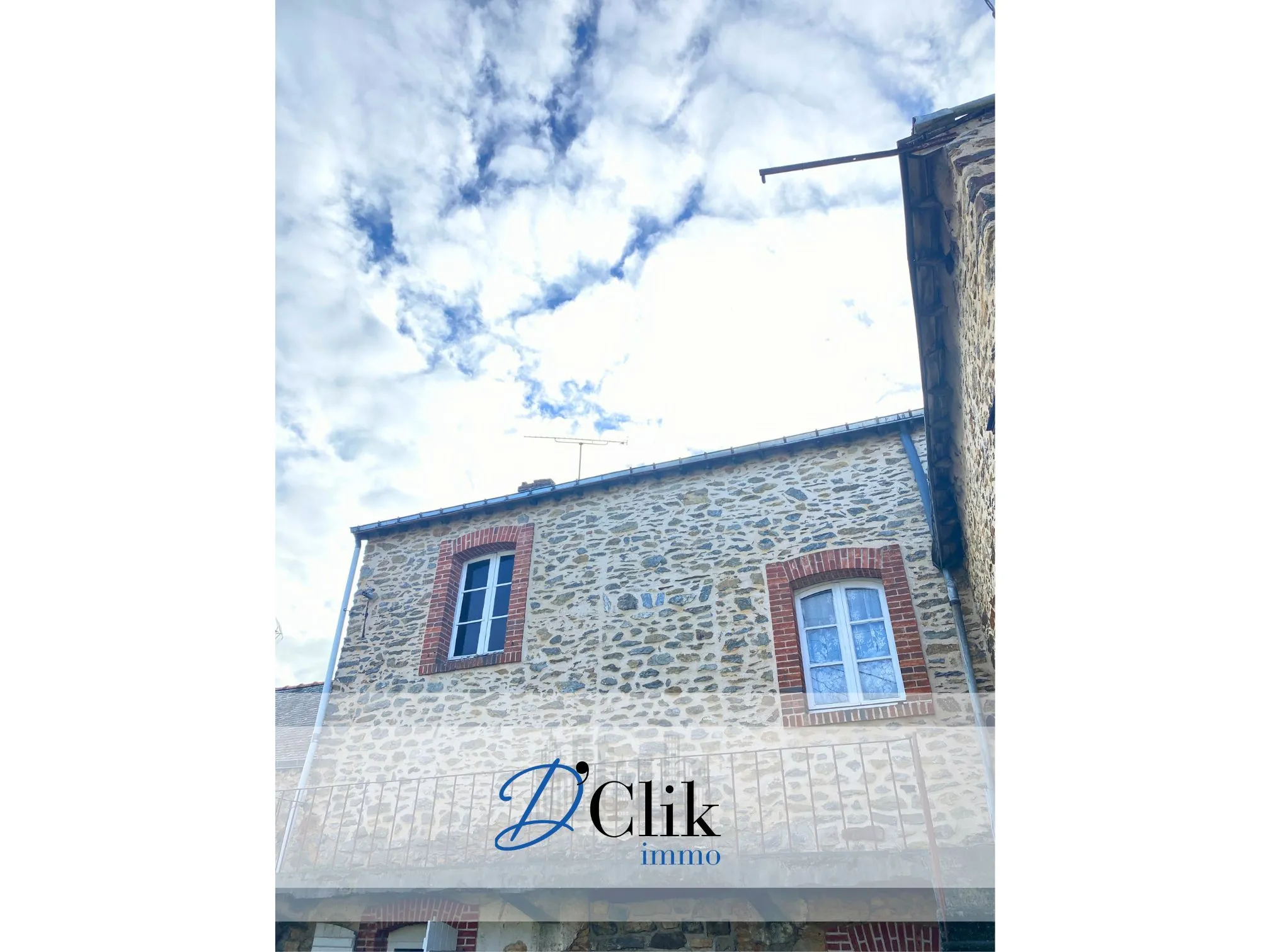 Ensemble immobilier à rénover à Laval - Maison principale et loge à réhabiliter 