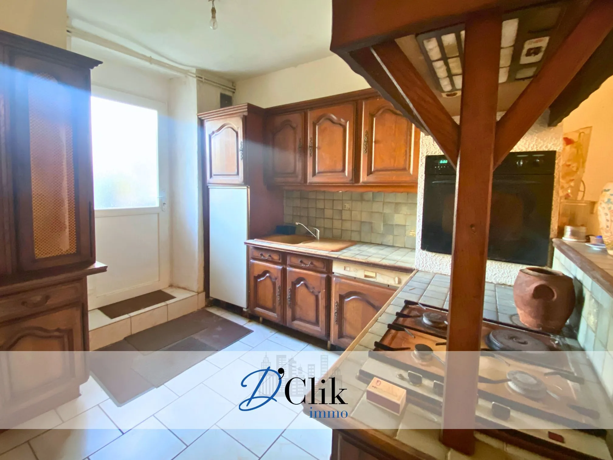 Ensemble immobilier à rénover à Laval - Maison principale et loge à réhabiliter 