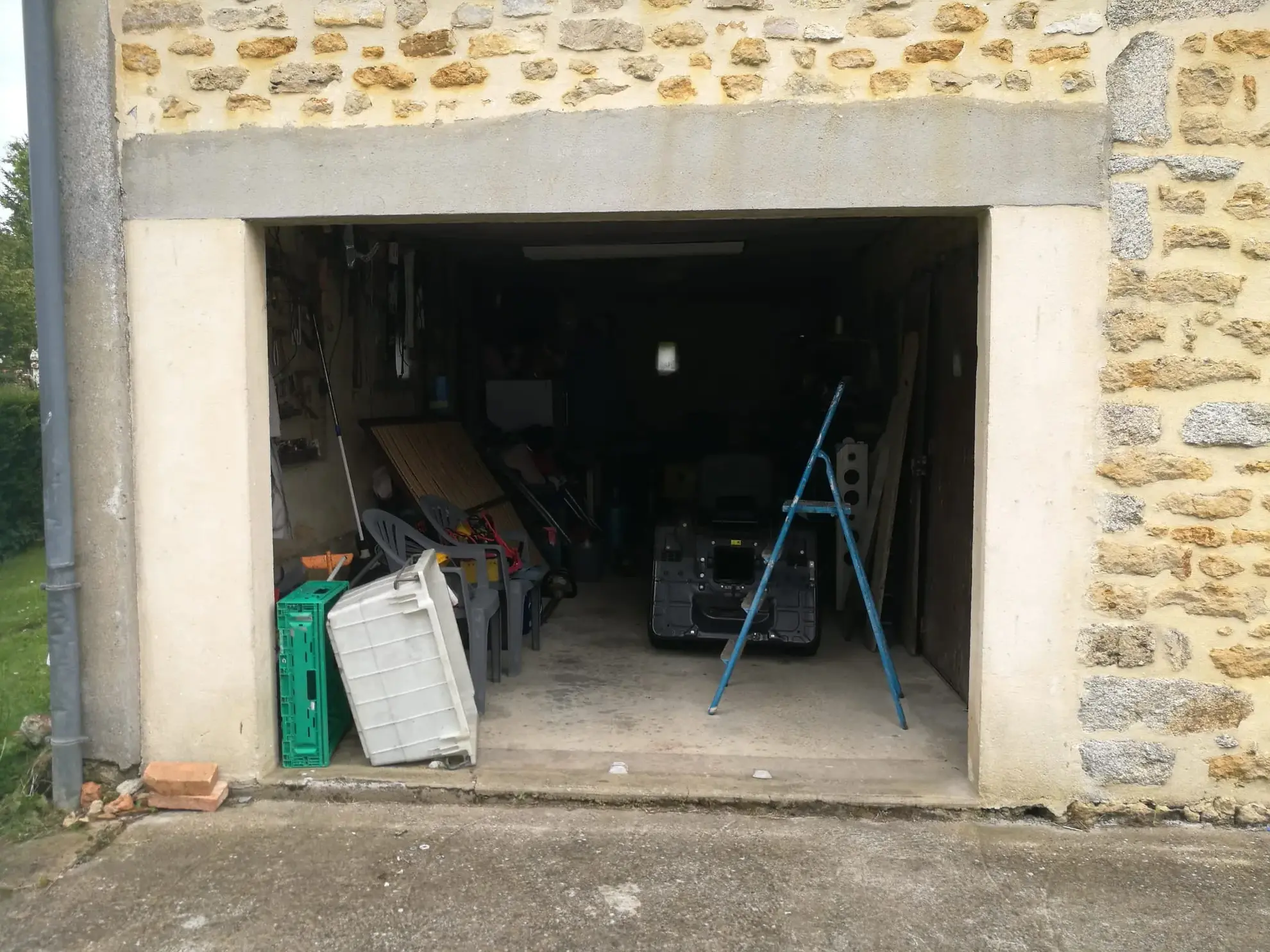 Maison à vendre à Hauterive de 140 m² avec terrain et hangar, proche d’Alençon 