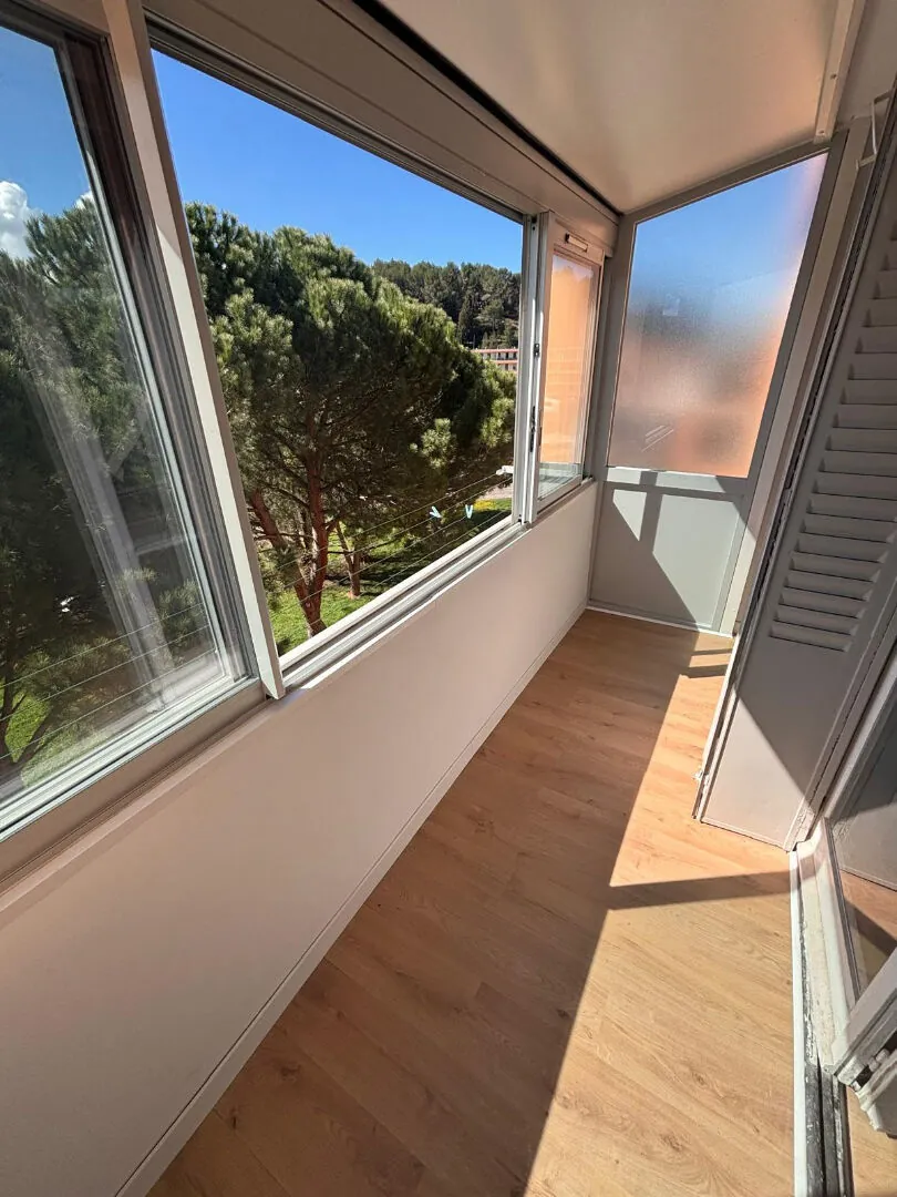 Appartement 3 pièces lumineux avec véranda à Gardanne – Dernier étage 