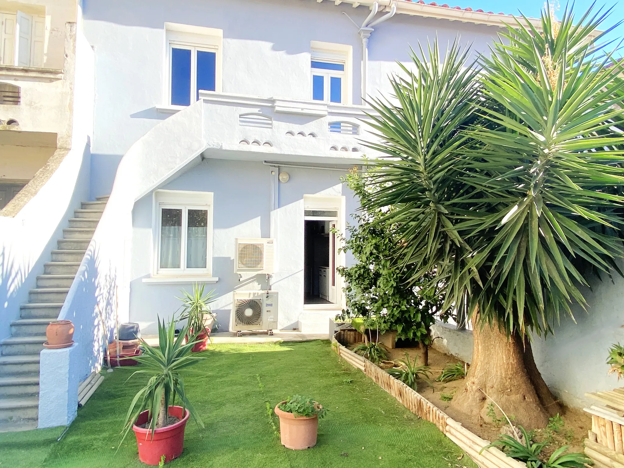 Achat maison de ville à Perpignan avec jardin et garage proche écoles et commerces