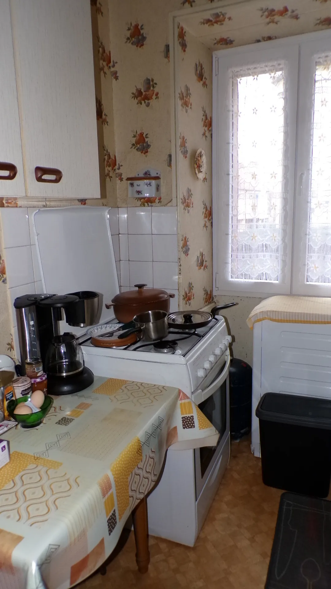 Maison de village avec deux appartements indépendants à Ainay-le-Château 