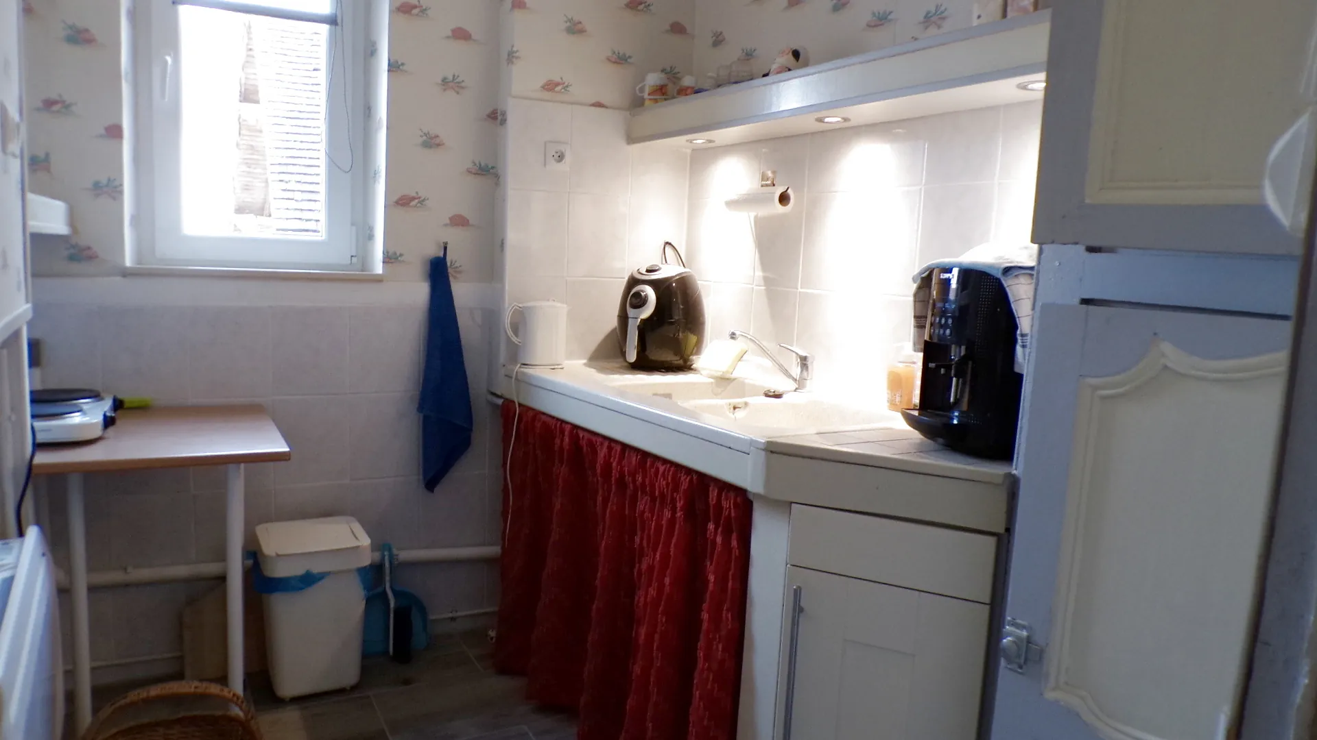 Maison de village avec deux appartements indépendants à Ainay-le-Château 