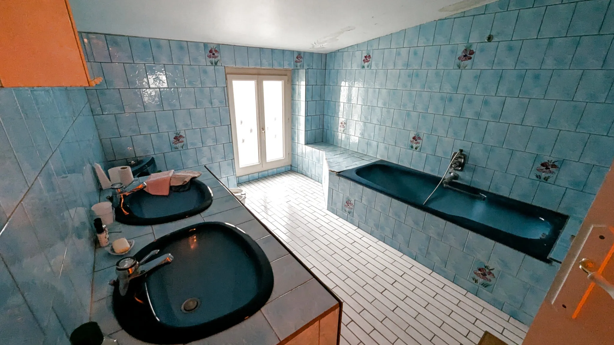 Maison de Bourg avec 4 Chambres à Magne, proche commodités 