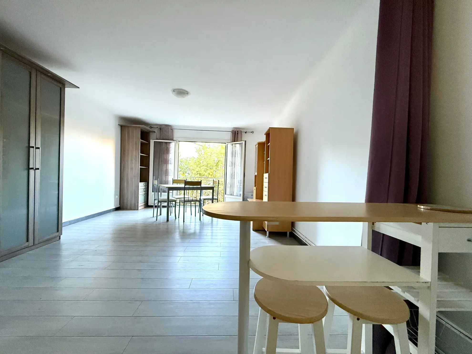 Appartement rénové de 34 m² à Saint-Raphaël, proche des plages et de la gare 