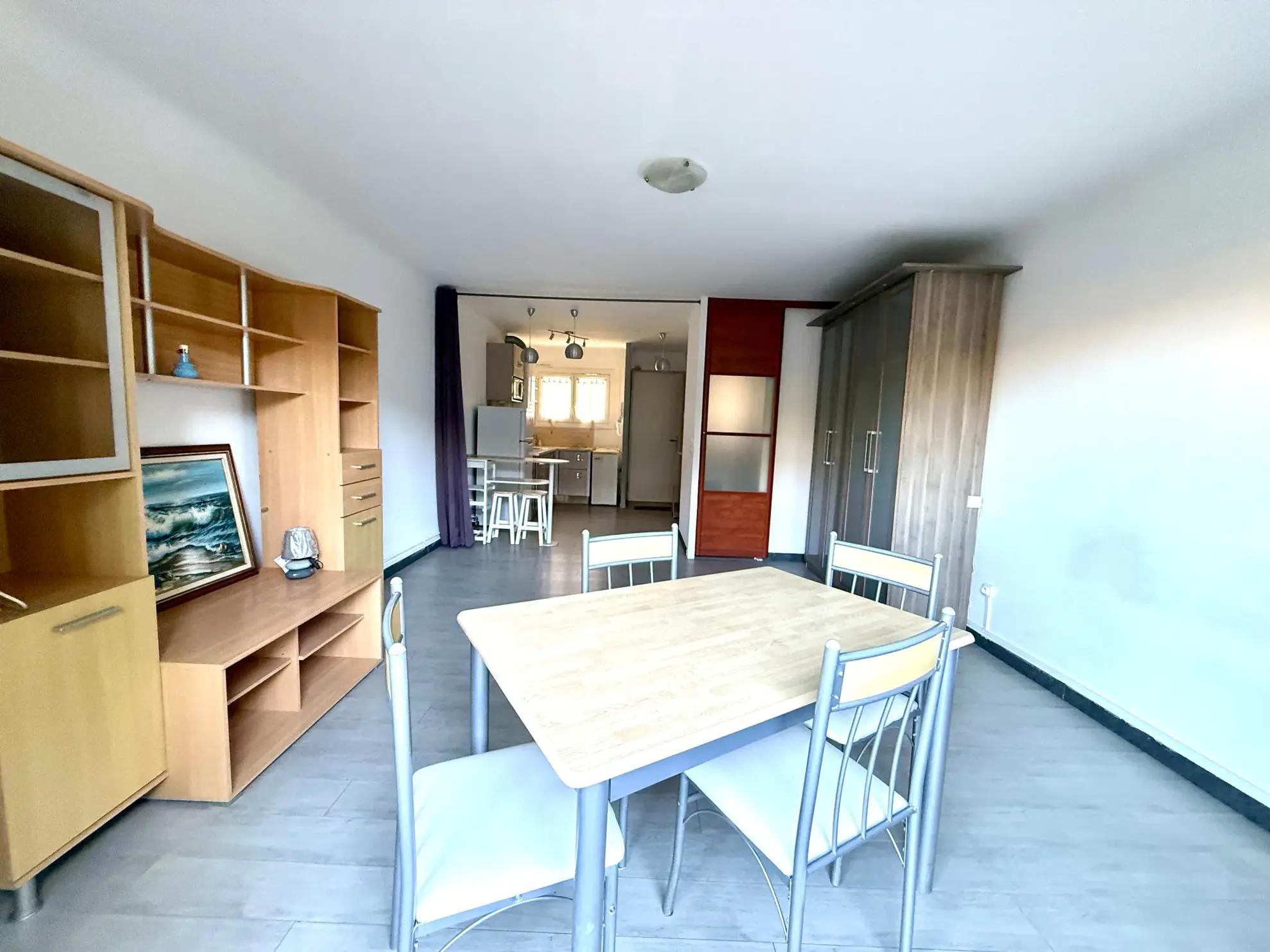 Appartement rénové de 34 m² à Saint-Raphaël, proche des plages et de la gare 