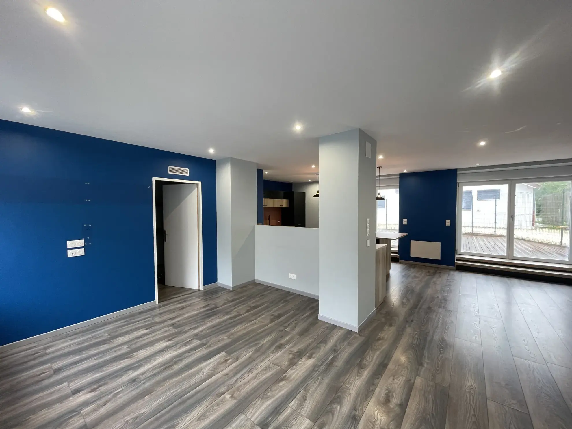 Charmante maison rénovée de 135 m² à Rougemont-le-Château avec terrasse et 4 chambres 