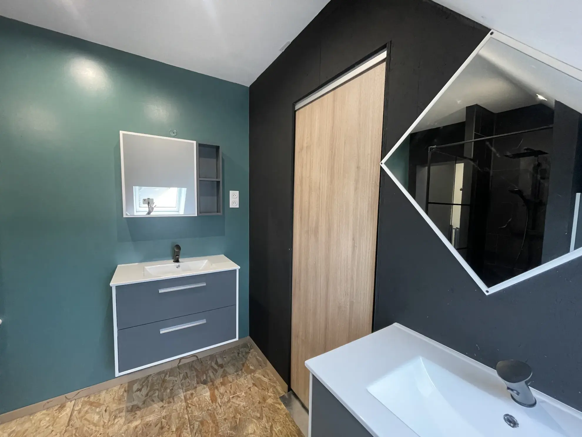 Charmante maison rénovée de 135 m² à Rougemont-le-Château avec terrasse et 4 chambres 