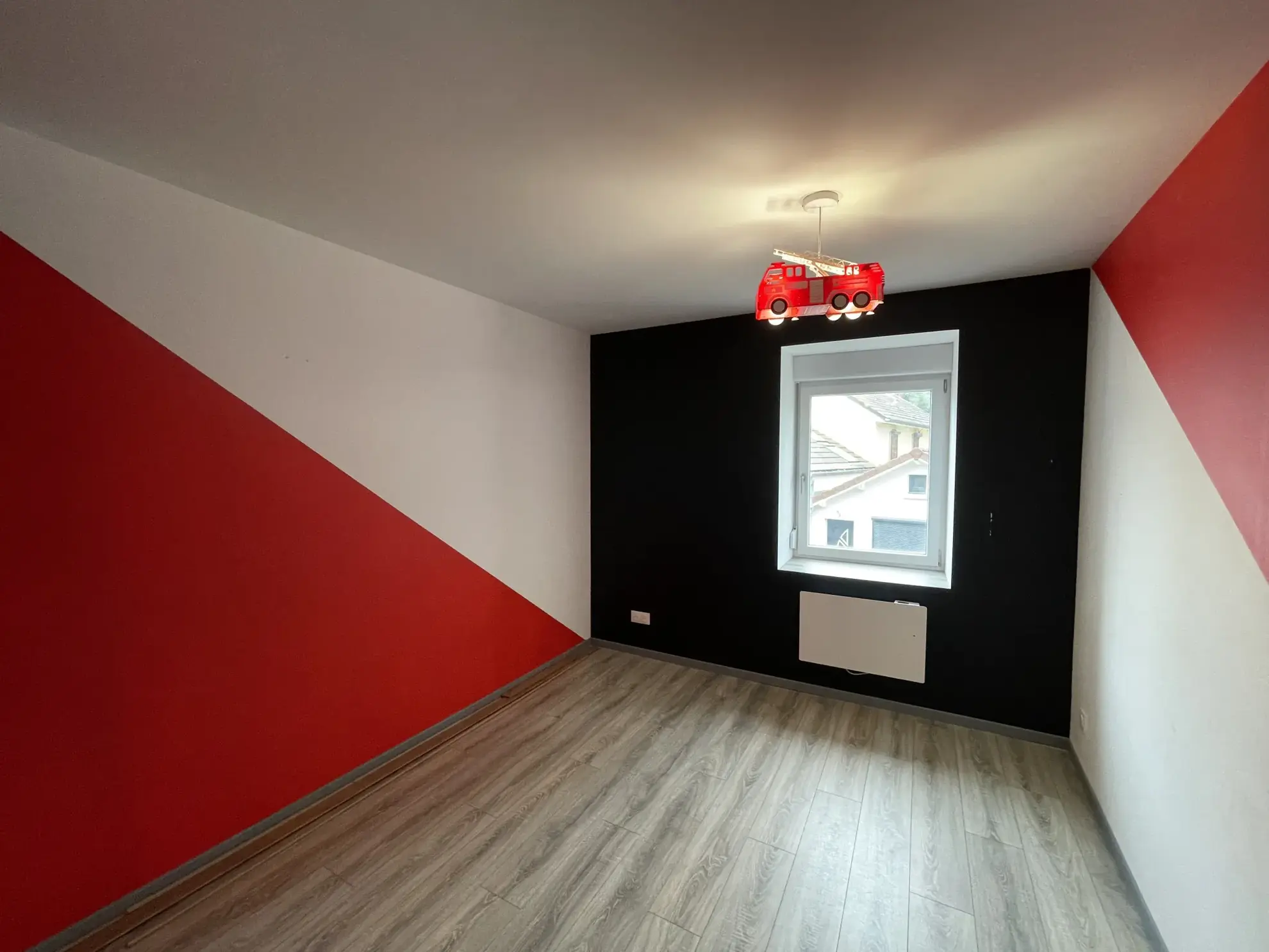 Charmante maison rénovée de 135 m² à Rougemont-le-Château avec terrasse et 4 chambres 