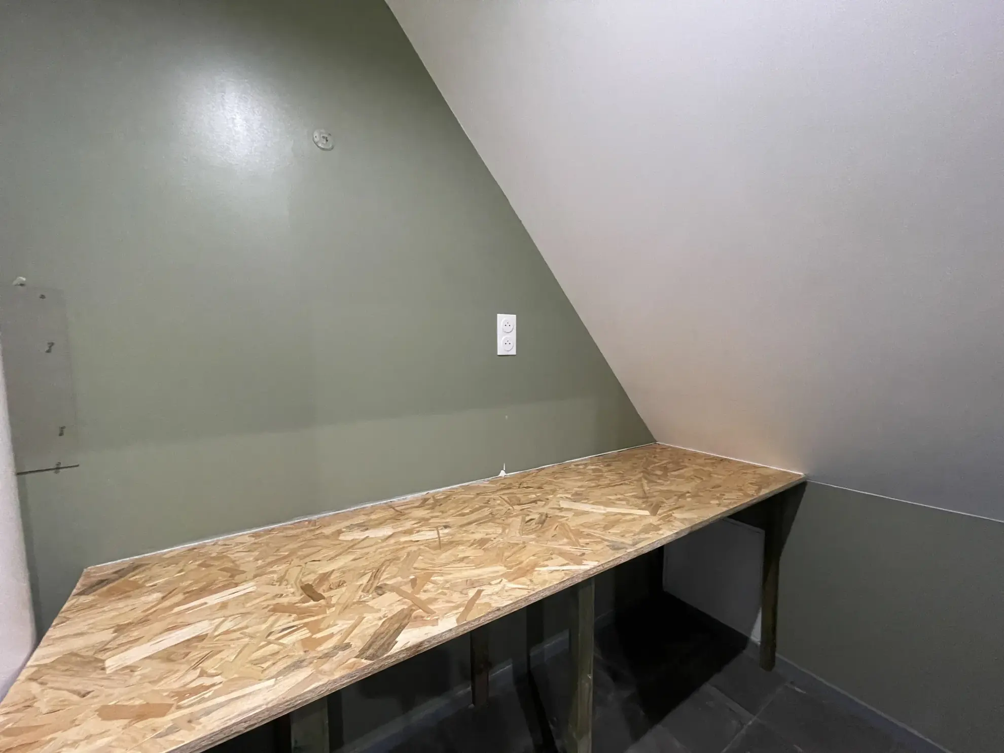 Charmante maison rénovée de 135 m² à Rougemont-le-Château avec terrasse et 4 chambres 