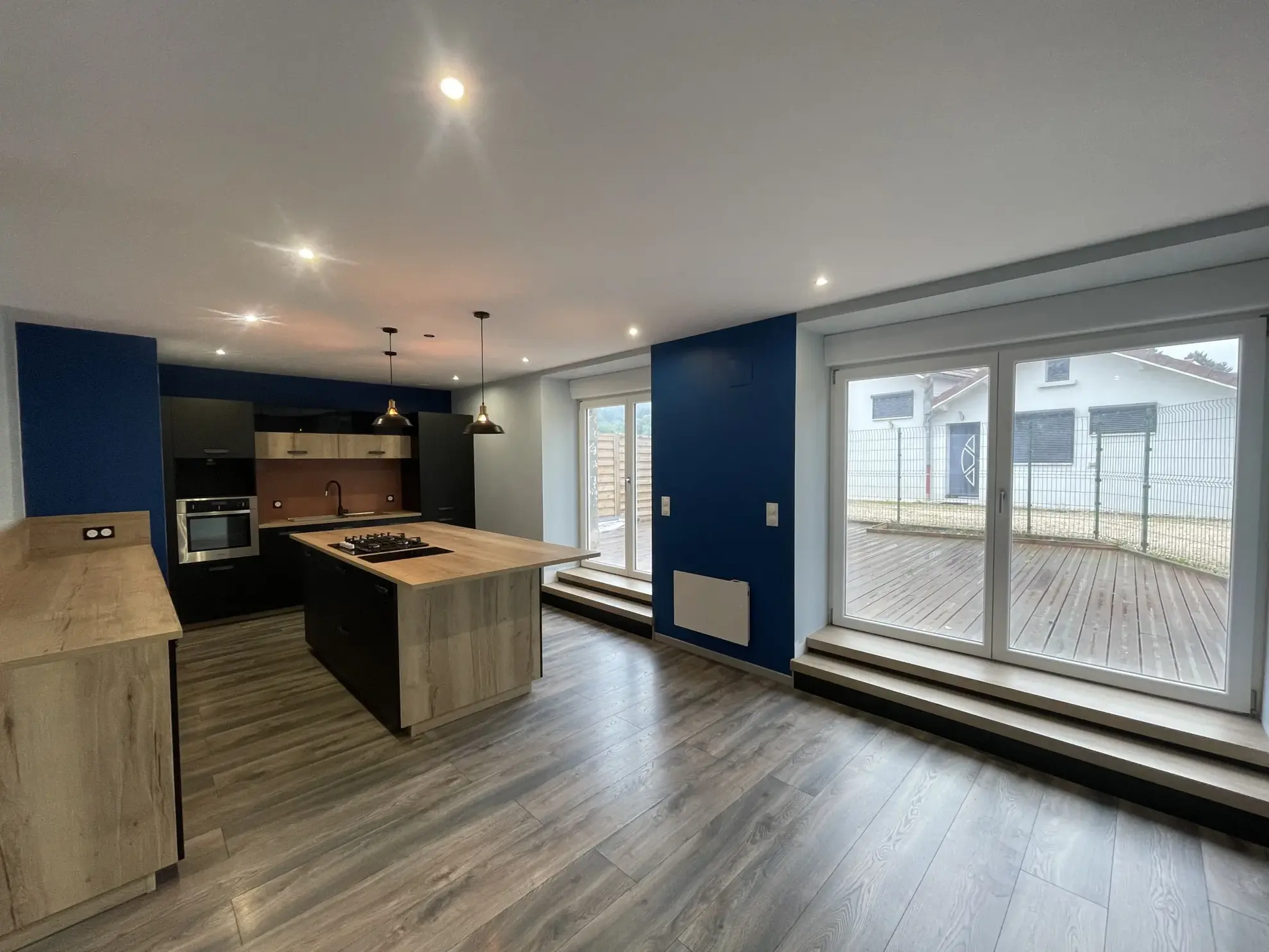 Charmante maison rénovée de 135 m² à Rougemont-le-Château avec terrasse et 4 chambres 